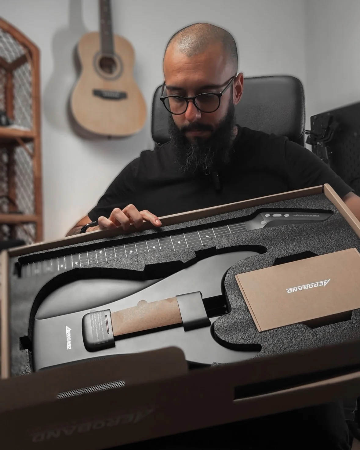 Aeroband Guitar Black - Image 5