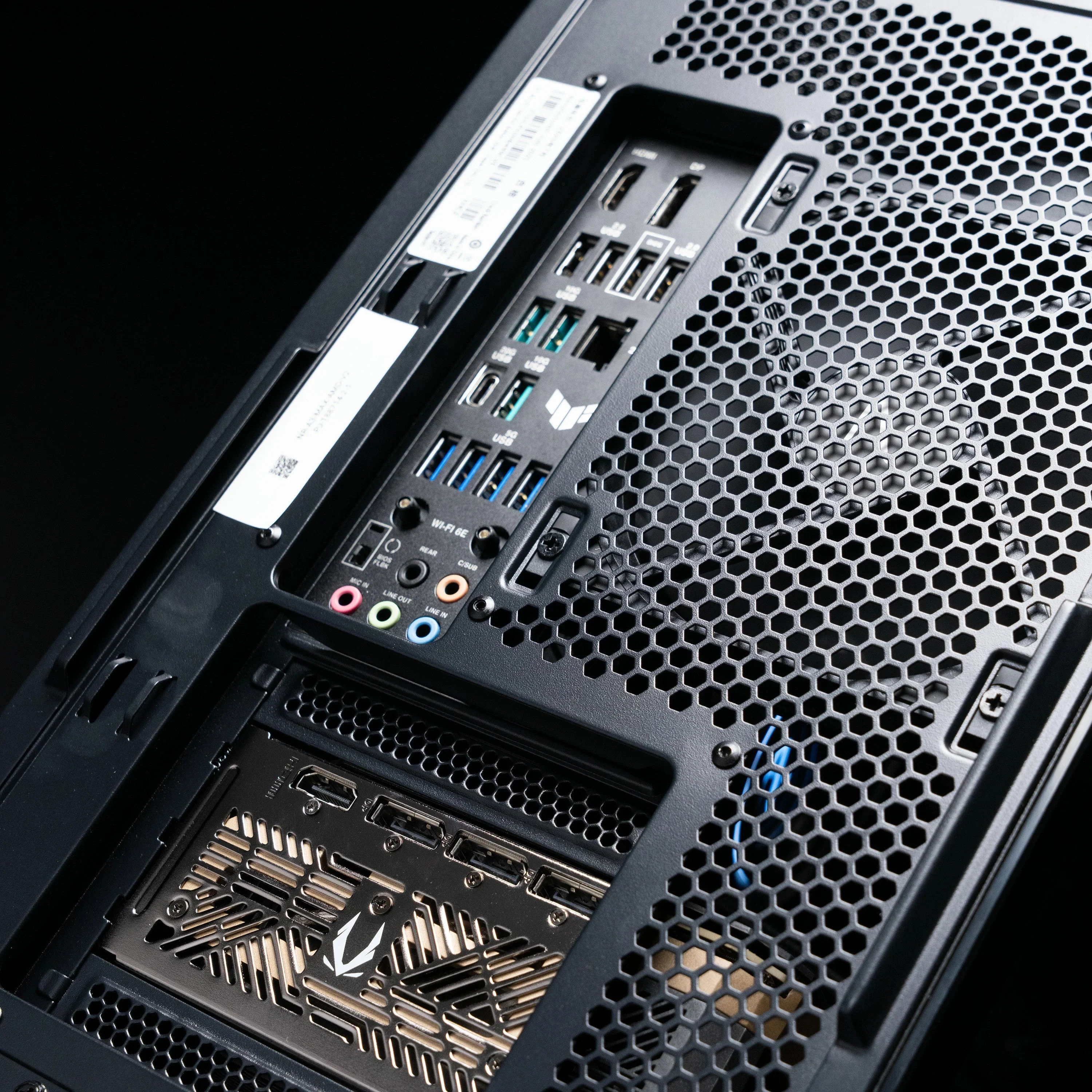 Aftershock Creator Max | RTX 5090 OC 32GB | Ryzen 9 9900X | Desktop Gaming PC - Image 6