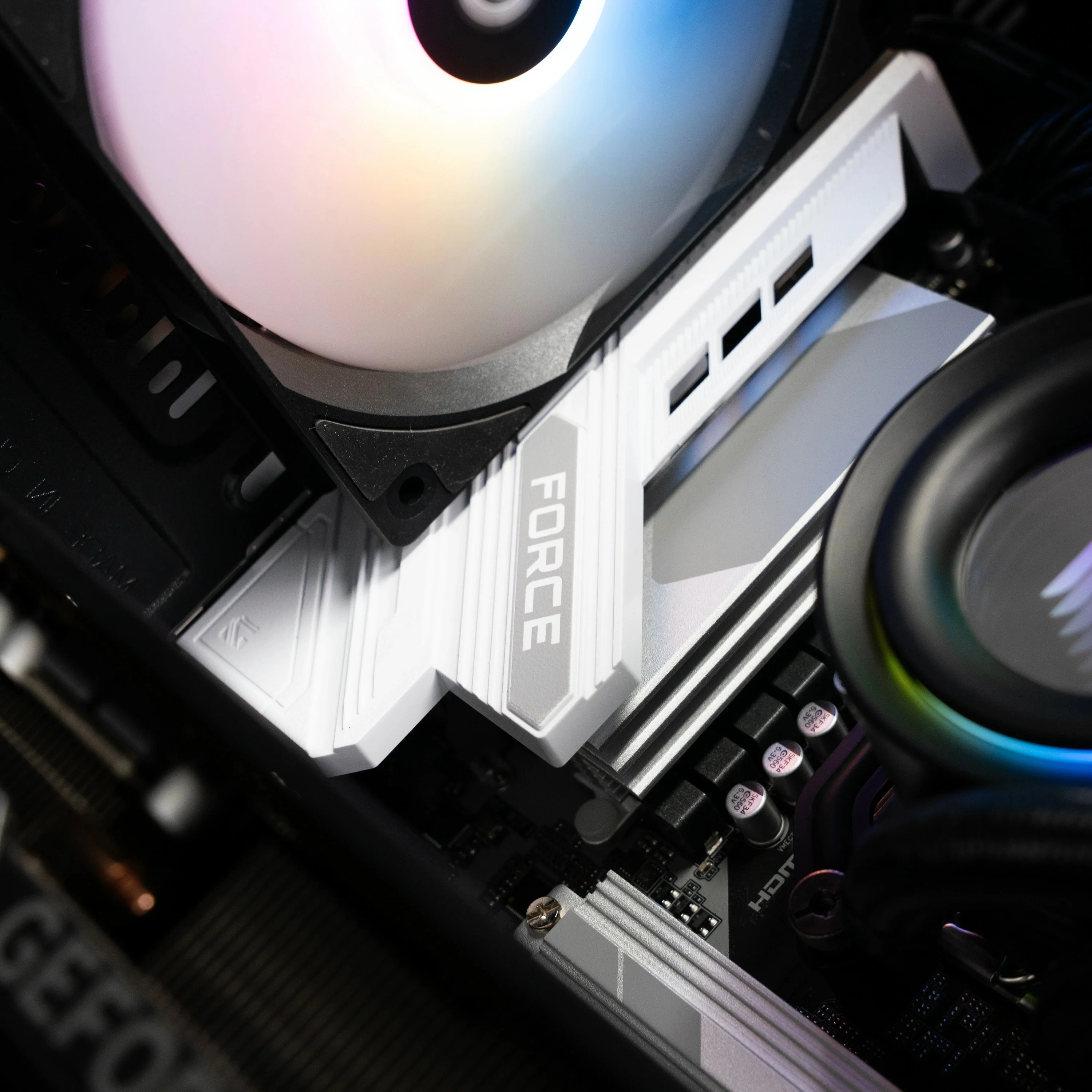 Aftershock Zeal Mini | RTX 5060 OC 8GB | Ryzen 5 7500F | Desktop Gaming PC - Image 3