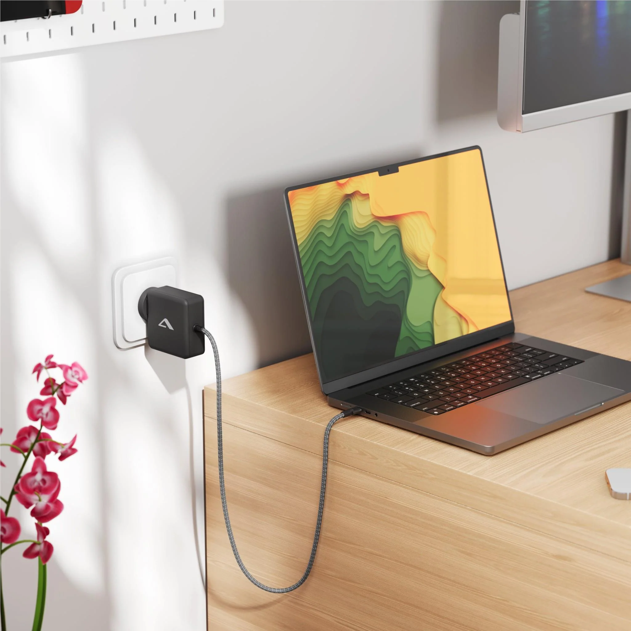 Alogic Rapid Power100W Wall GaN  USB-C Fixed Charger (Black) - Image 2