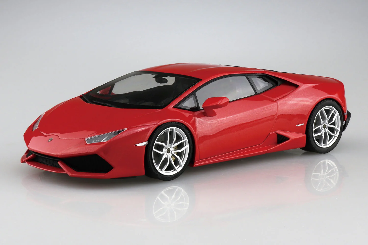 Aoshima 1/24 14 Lamborghini Huracan Red - Image 2