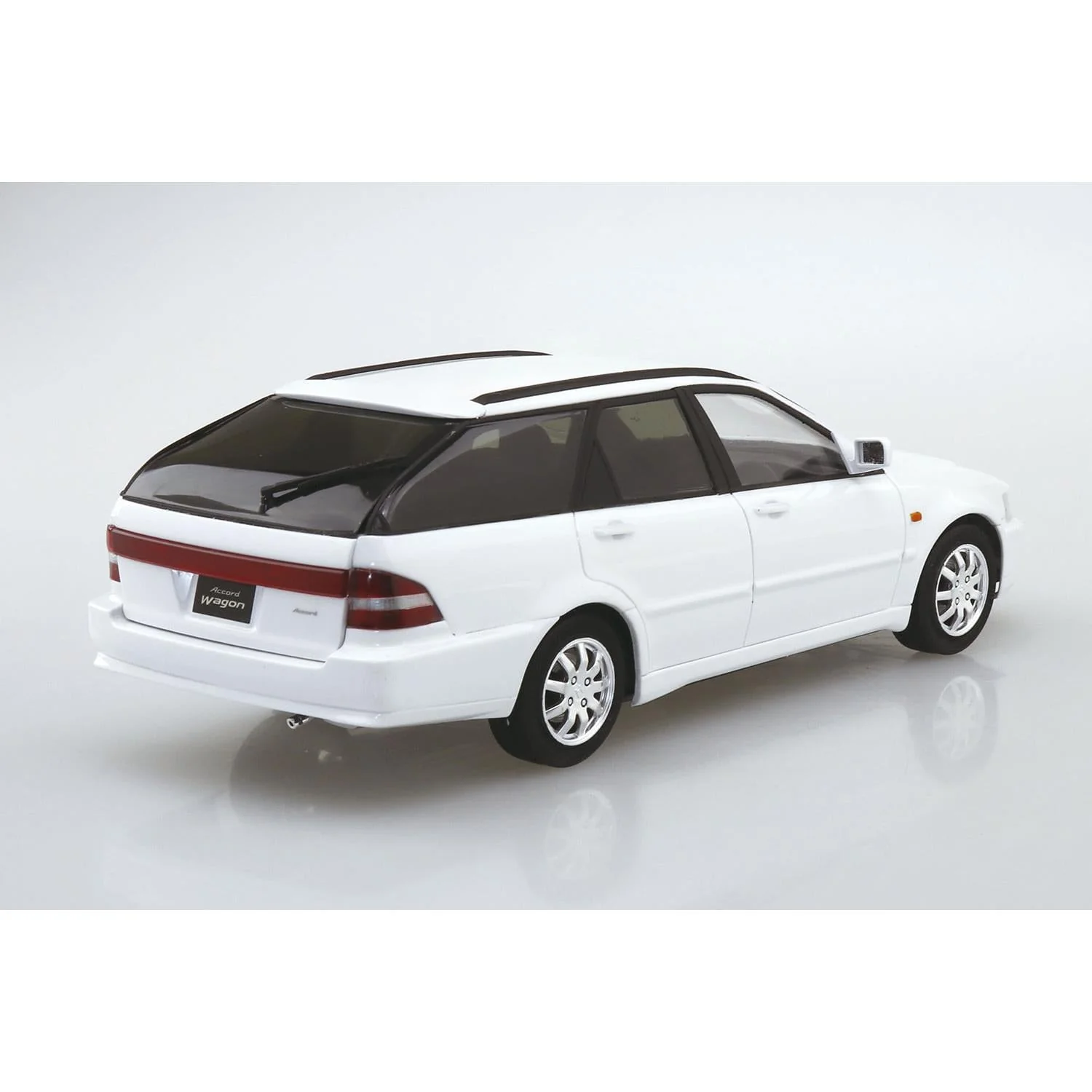 Aoshima 1/24 Honda CF6 Accord Wagon VTL '00 - Image 2