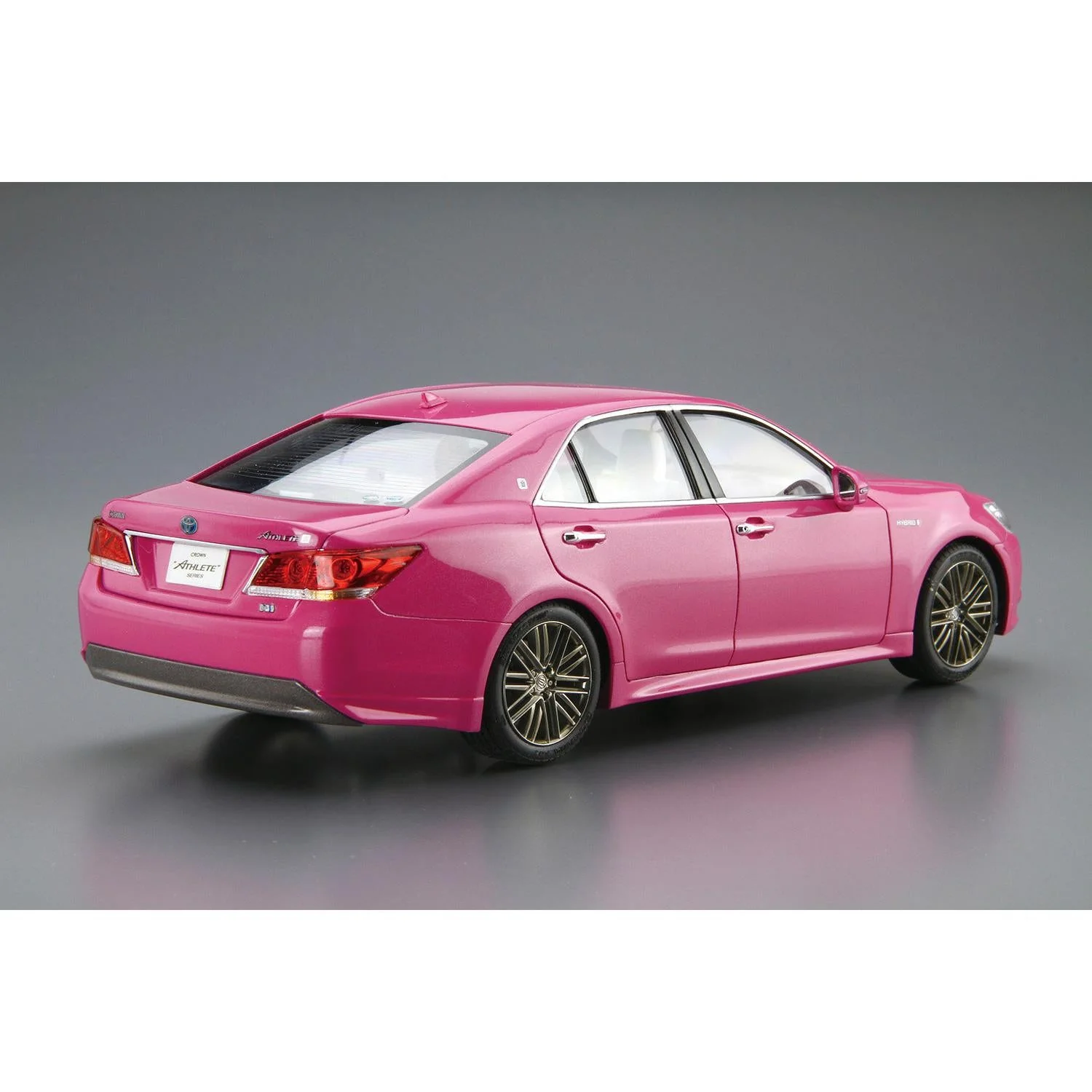 Aoshima 1/24 Toyota GRS214/AWS210 Crown '15 - Image 2