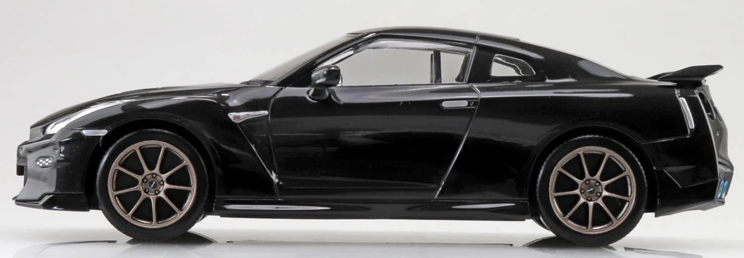 Aoshima 1/32 Snap Nissan R35 Nissan GT-R 2024 (Meteor Flake Black Pearl ) - Image 5