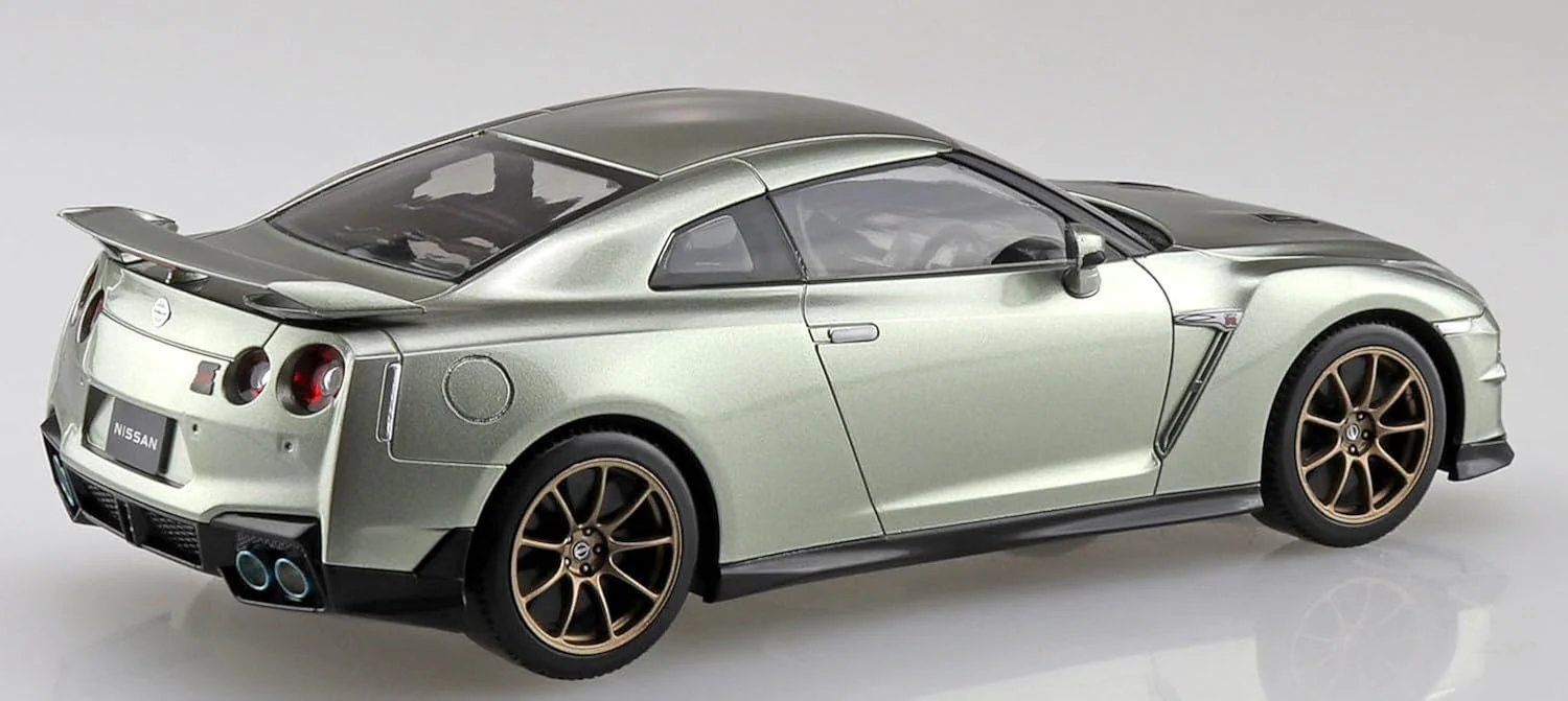 Aoshima 1/32 Snap Nissan R35 Nissan GT-R 2024 (Millennium Jade) - Image 3