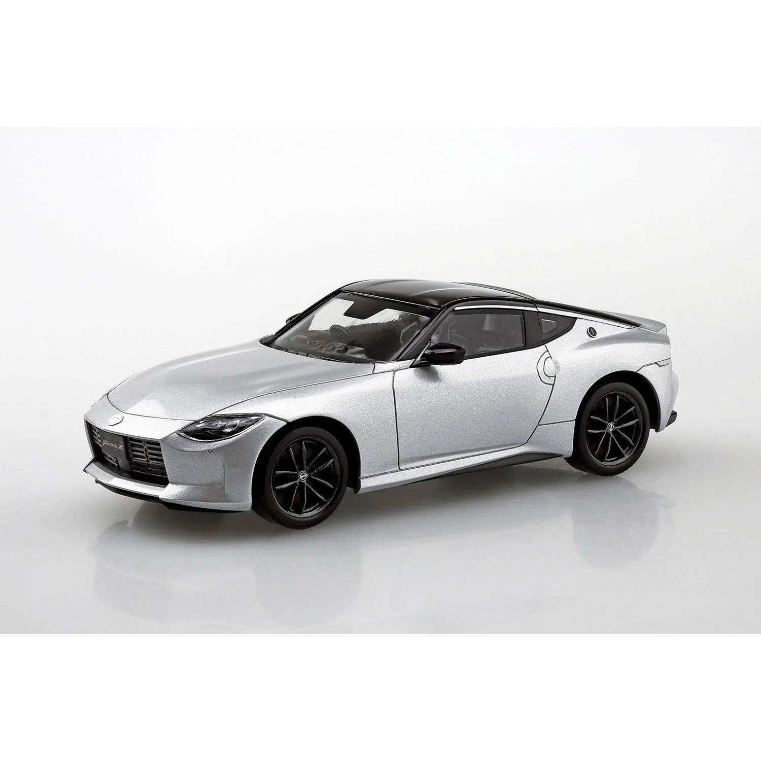 Aoshima 1/32 Snap Nissan RZ34 Fairlady Z (Brilliant Silver) - Image 2