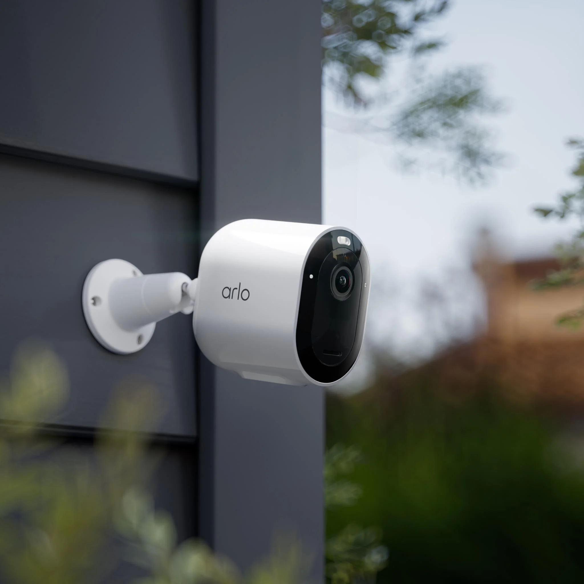 Arlo Pro 5 2K Spotlight Security Camera (2-Pack) - Image 2