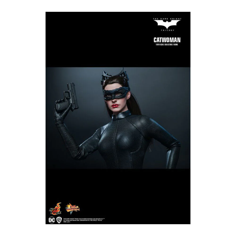 Batman The Dark Knight Trilogy Catwoman 1:6 Collectable Figure - Image 7