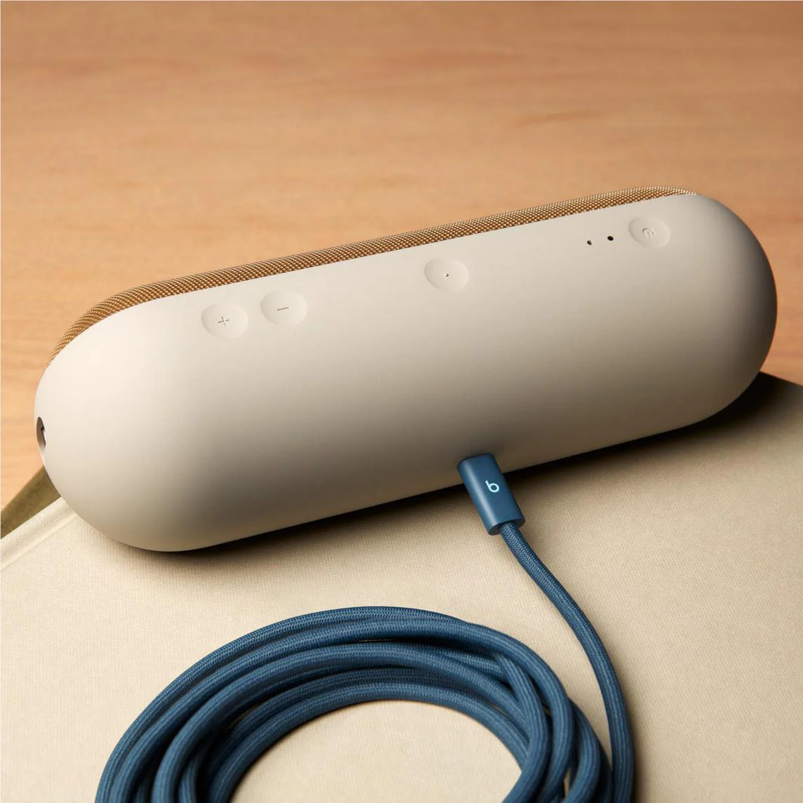 Beats 240W USB-C to USB-C Braided Cable 3M (Nictro Navy) - Image 3
