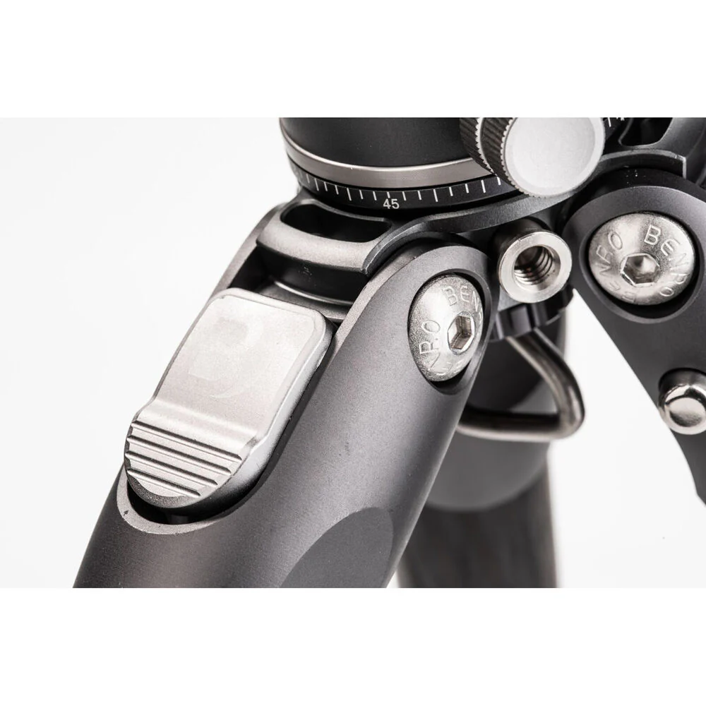 Benro Tortoise 34C Carbon Fibre 4 Section Photo Tripod 134cm - Image 5