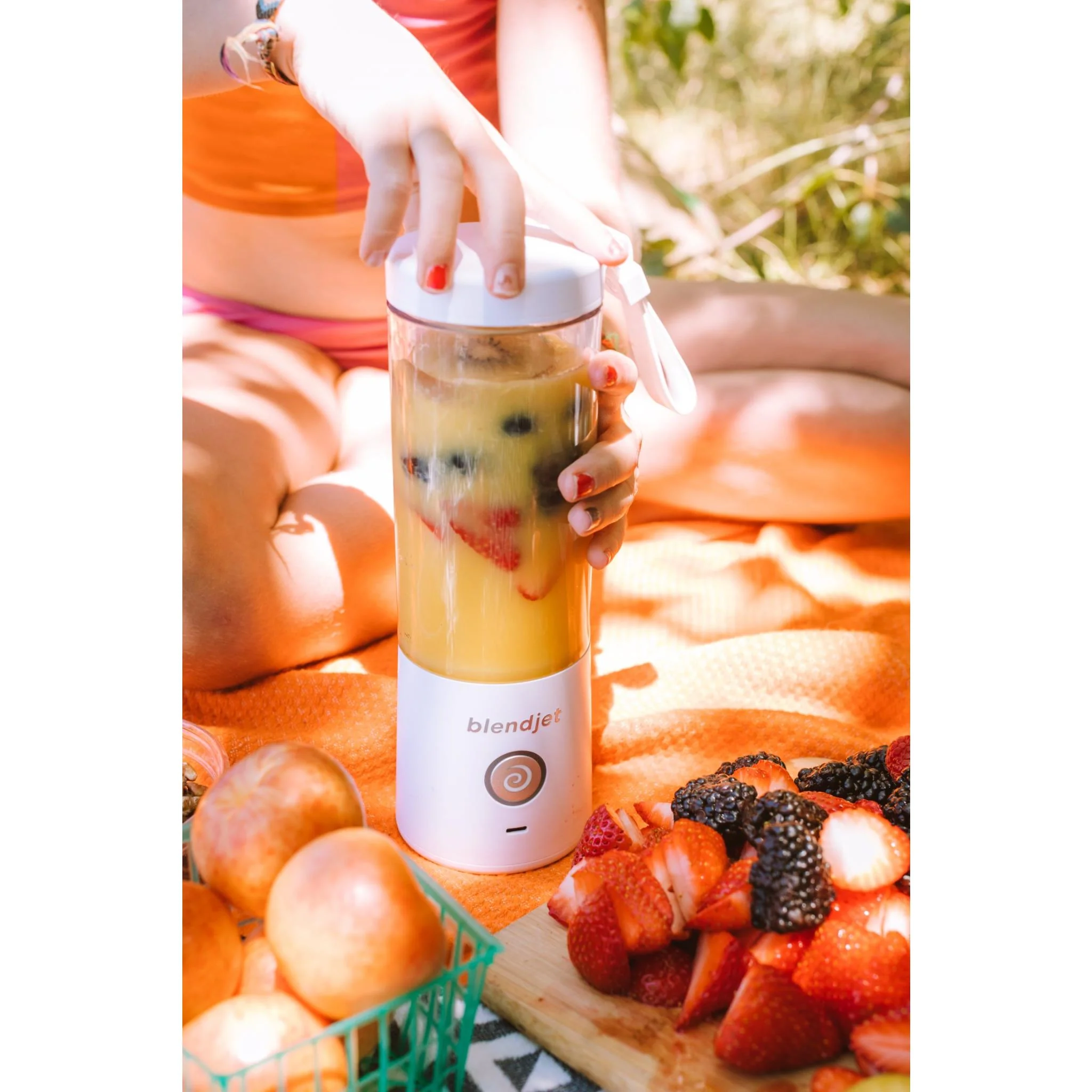 BlendJet 2 Portable Blender (White) - Image 4