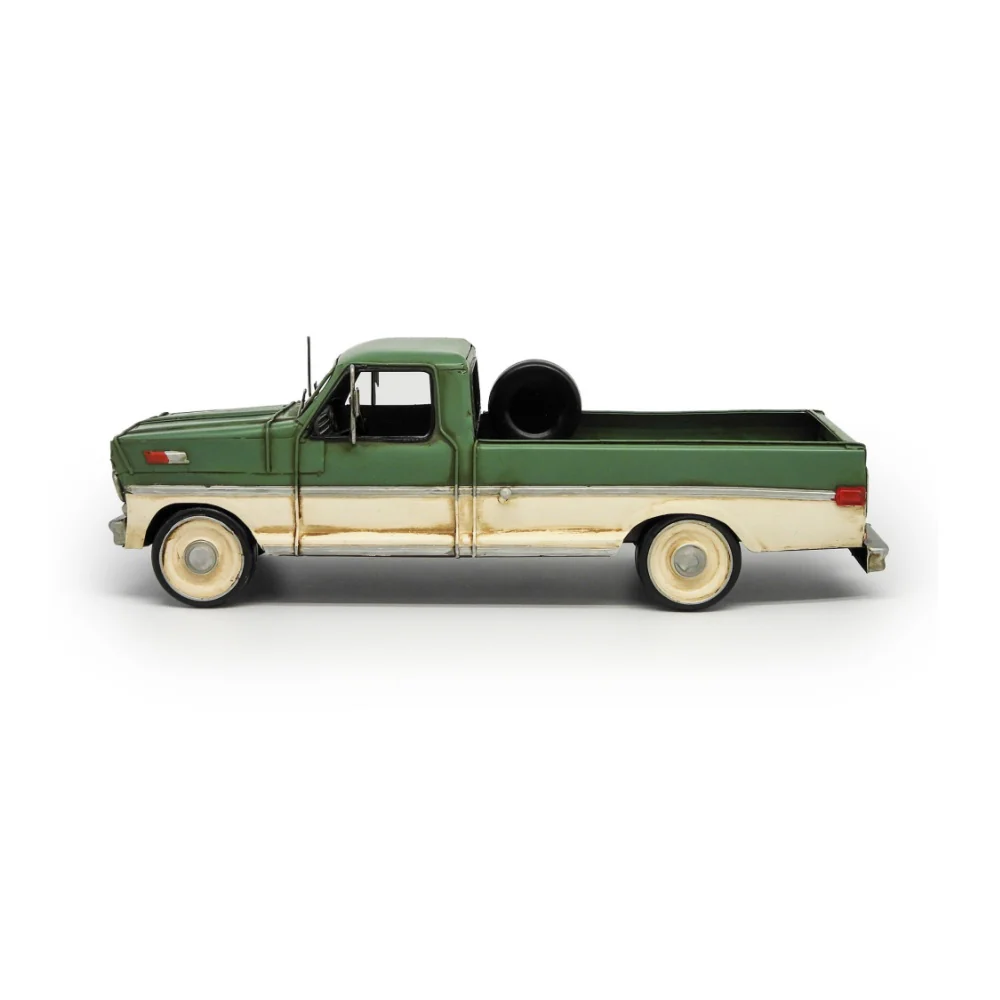 Boyle Metal Ornament Figurine 1970 Ford F-100 Ranger Car 33cm (Green) - Image 4