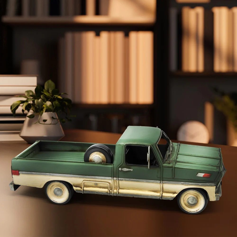 Boyle Metal Ornament Figurine 1970 Ford F-100 Ranger Car 33cm (Green) - Image 6