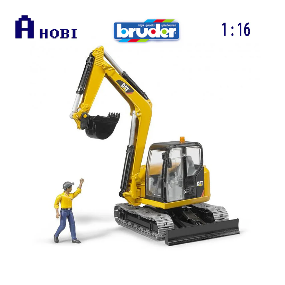 Bruder Licensed 1:16 Scale Caterpillar Mini Excavator with Worker Yellow - Image 3