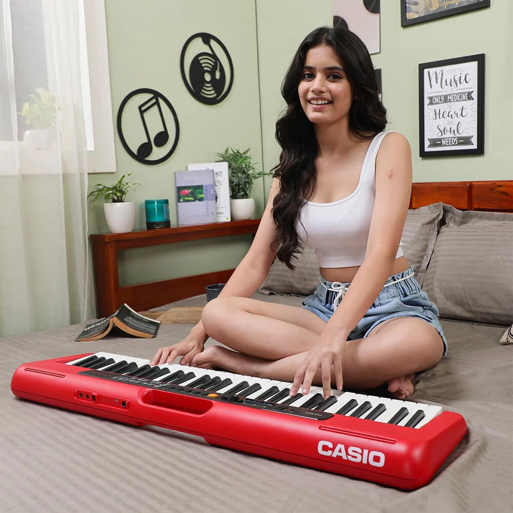 Casio Casiotone Ultra Compact 61-Note Portable Keyboard with USB - Red - Image 3