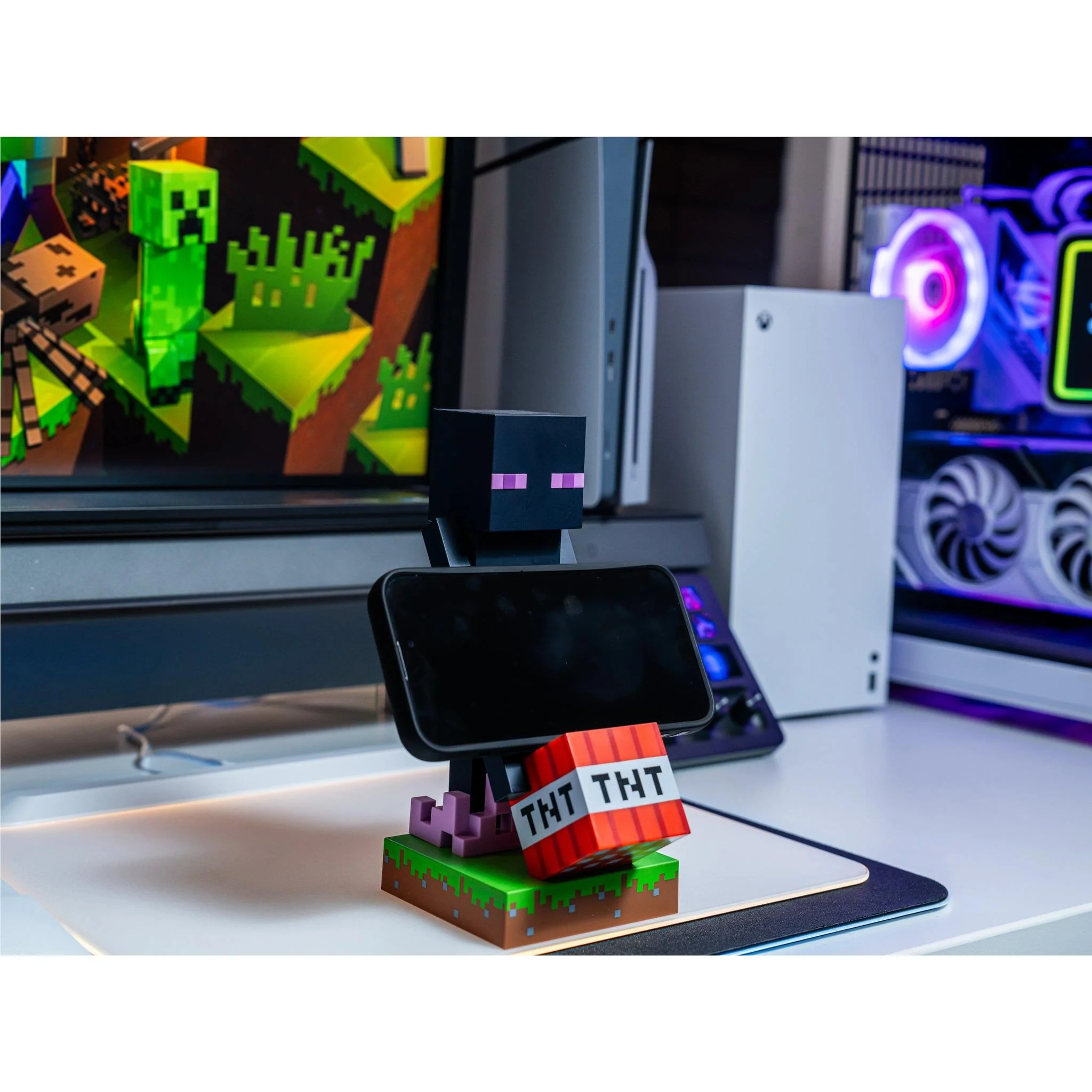 Minecraft: Enderman Cable Guy Controller and Phone Stand - Image 7