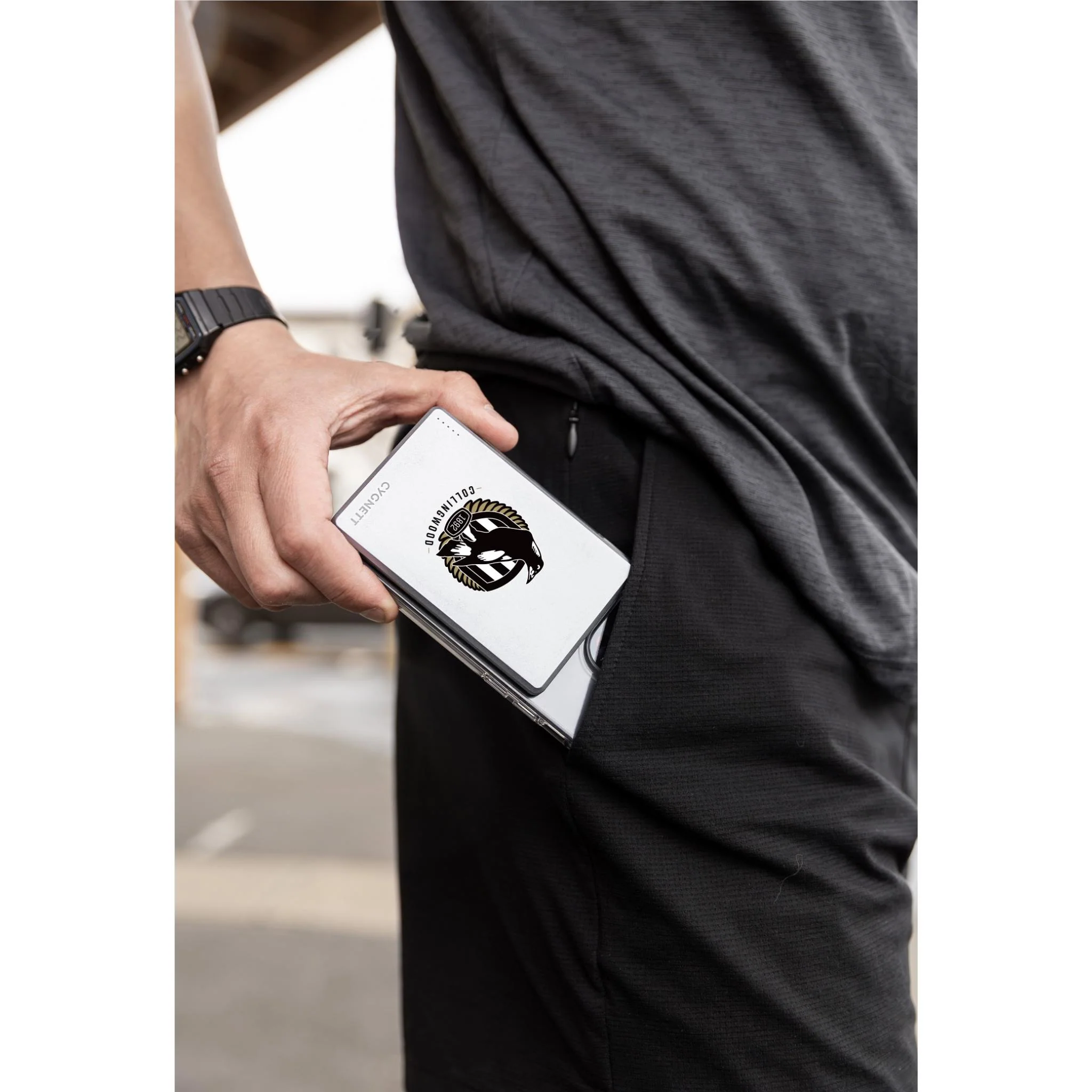 Cygnett AFL Magnetic Wireless 5K Power Bank (Collingwood Magpies) - Image 8