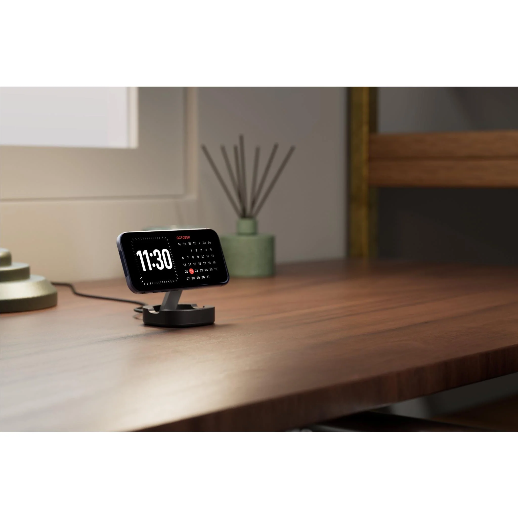 Cygnett ChargeBase Qi2.0 Single Wireless Charger (Black) - Image 9