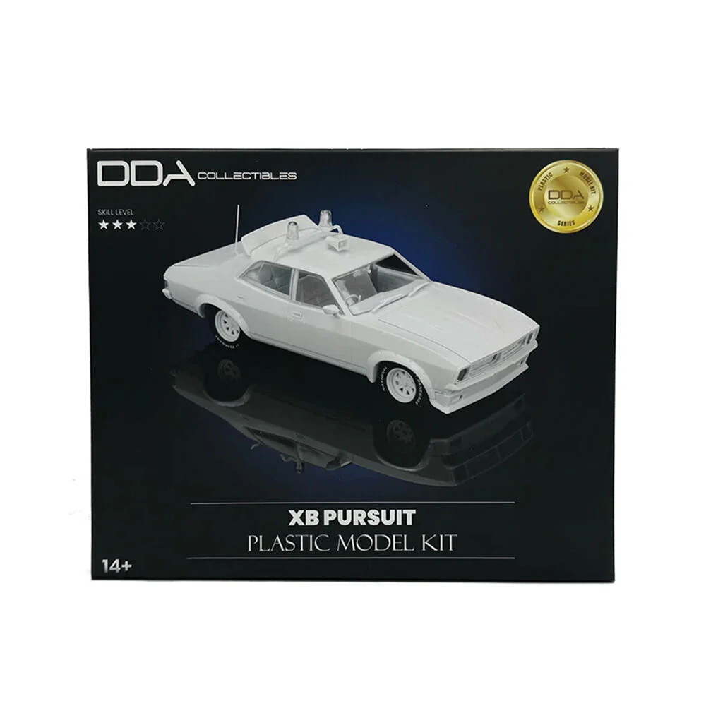 DDA 1:24 Falcon XB Pursuit Sealed Body White Plastic Assembly Car Model Toy Kit - Image 2