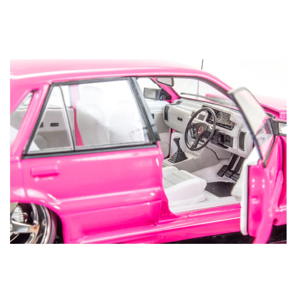 DDA 1:24 Scale Holden VL Walkinshaw Custom Hot Pink Diecast Car Model - Image 4