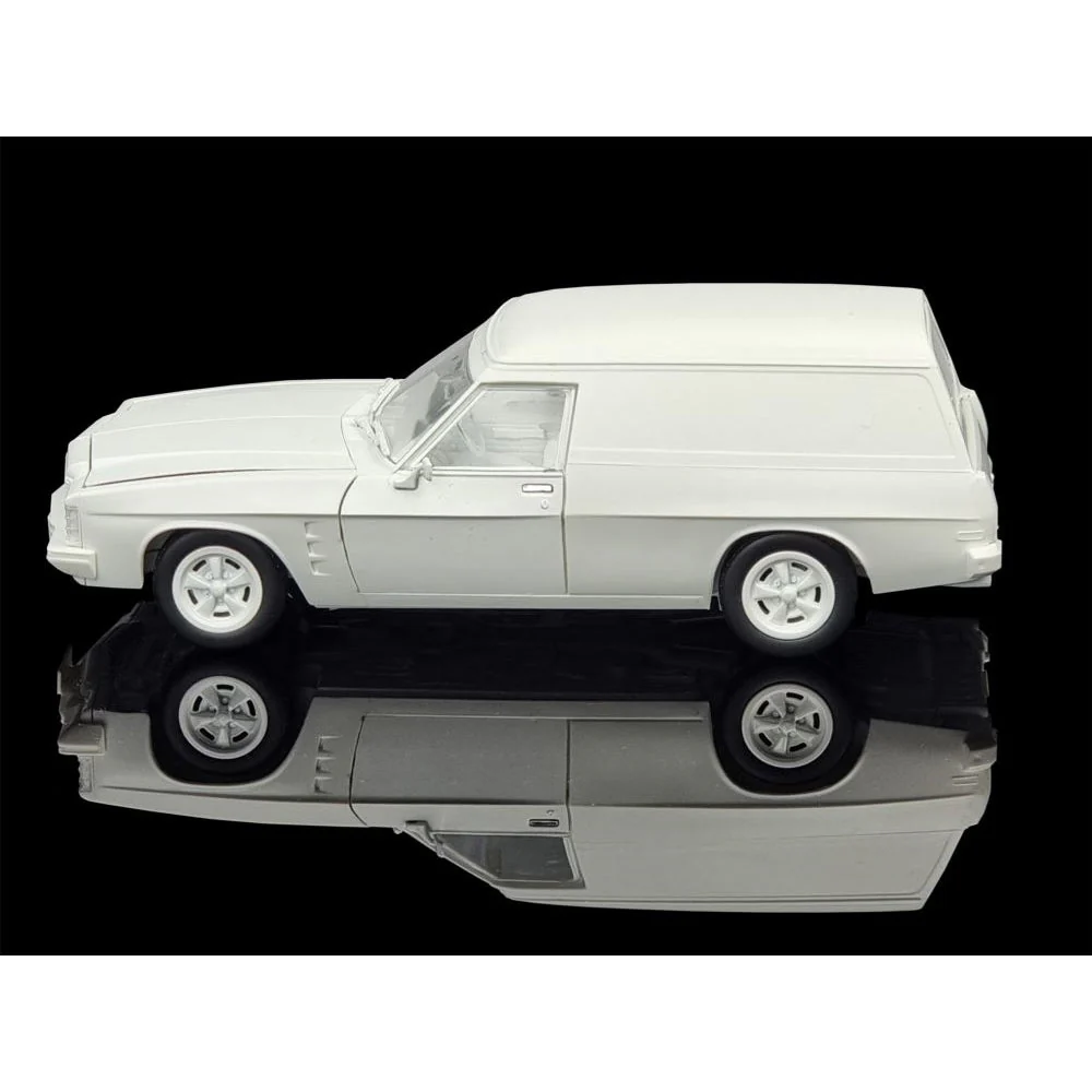 Dda Collectables 1/24 1975 HJ Holden Sandman Panelvan - Image 4