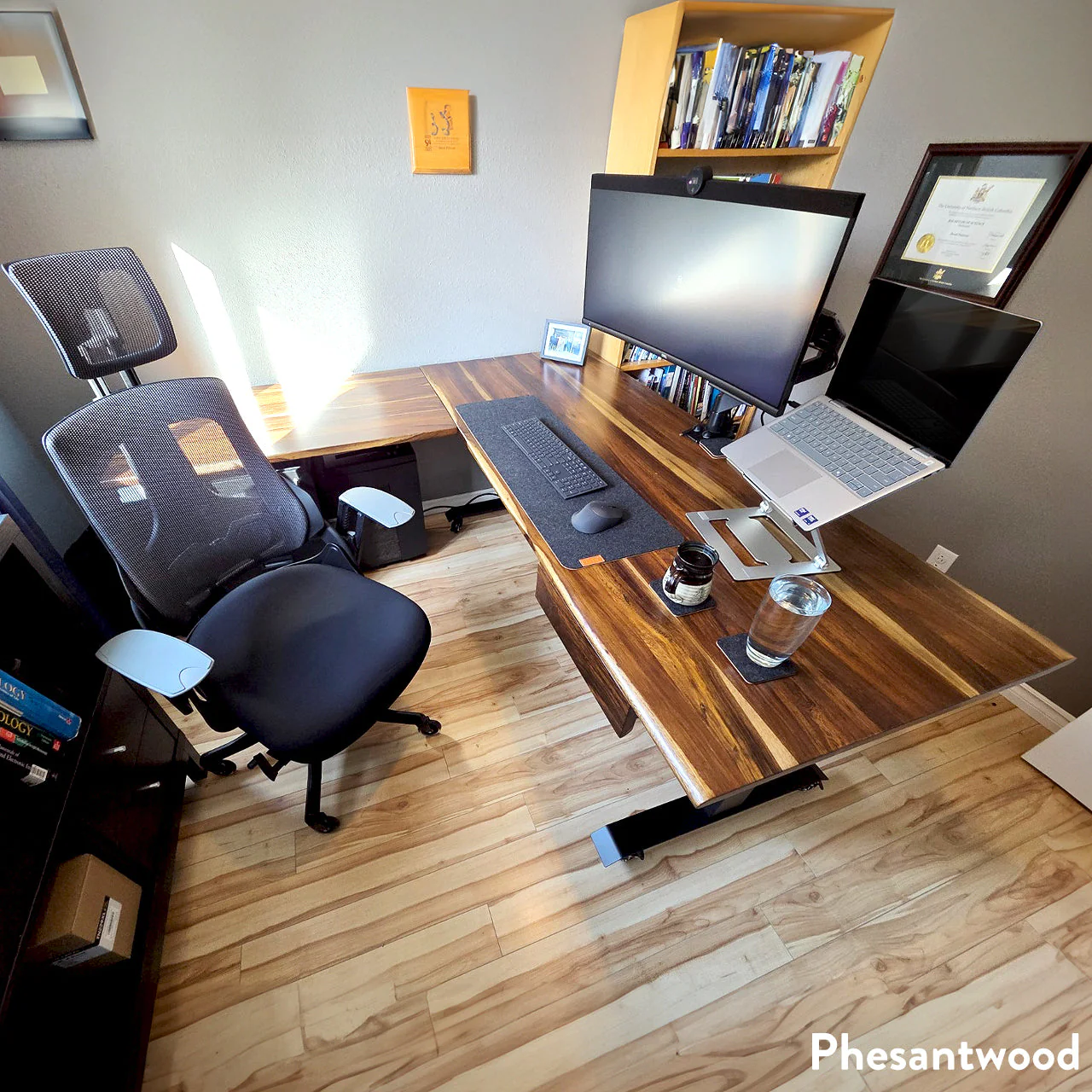 Desky Hardwood L-Shape Sit Stand Desk 150 x 155 cm Maple / Space Grey Top and Space Grey Leg - Image 3