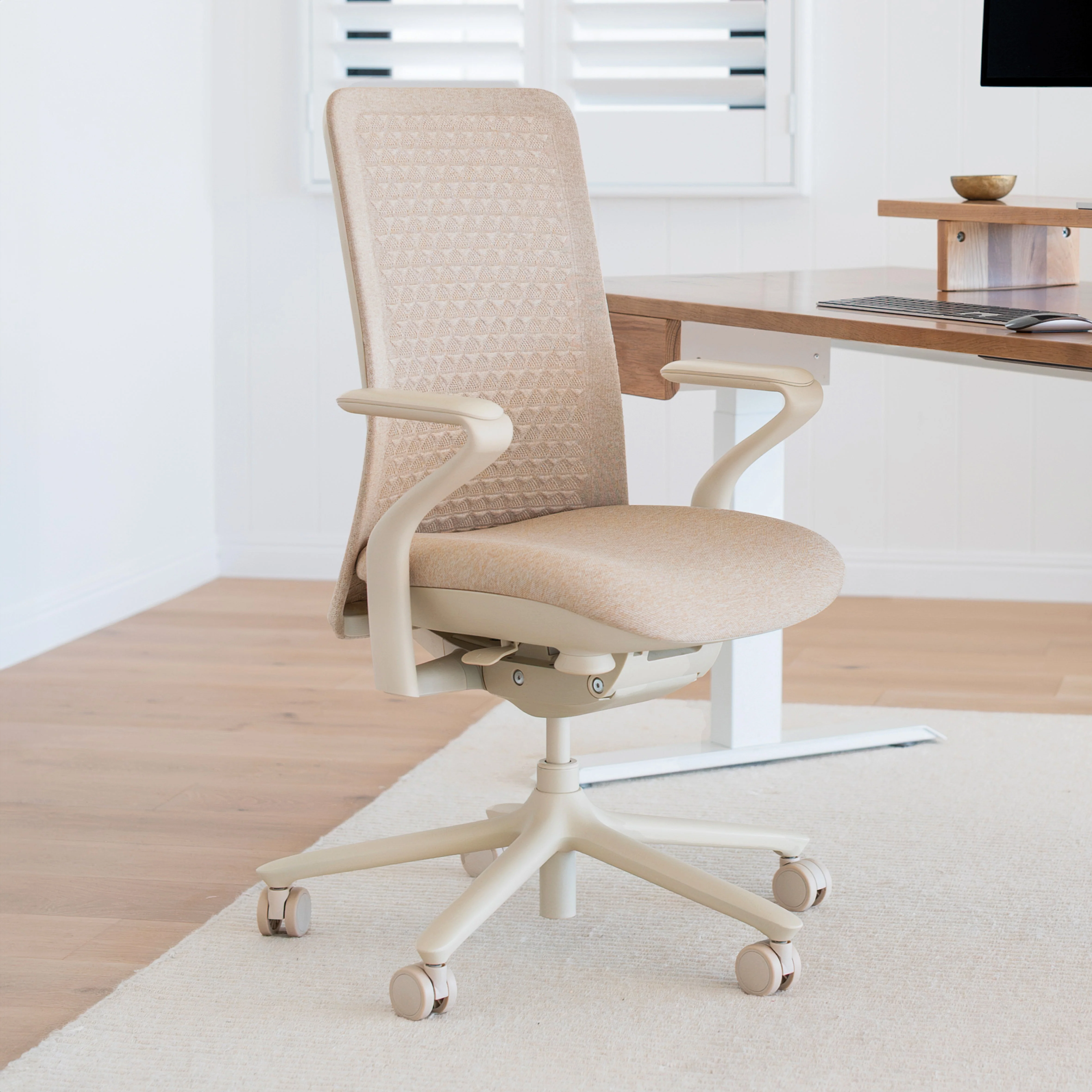 Desky Pro Ergonomic Mesh Chair with Headrest Wheat - Image 3