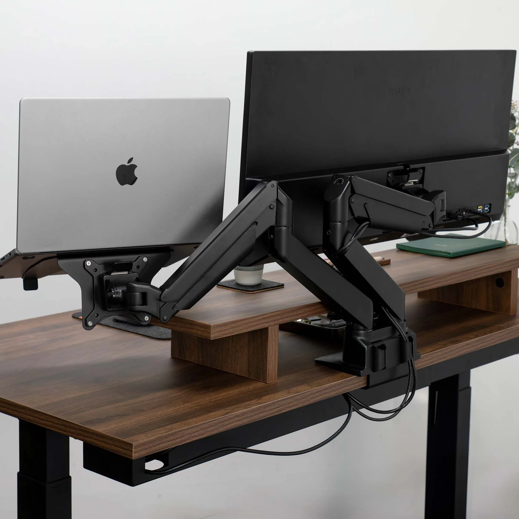 Desky Universal Laptop Mount - Black - Image 4