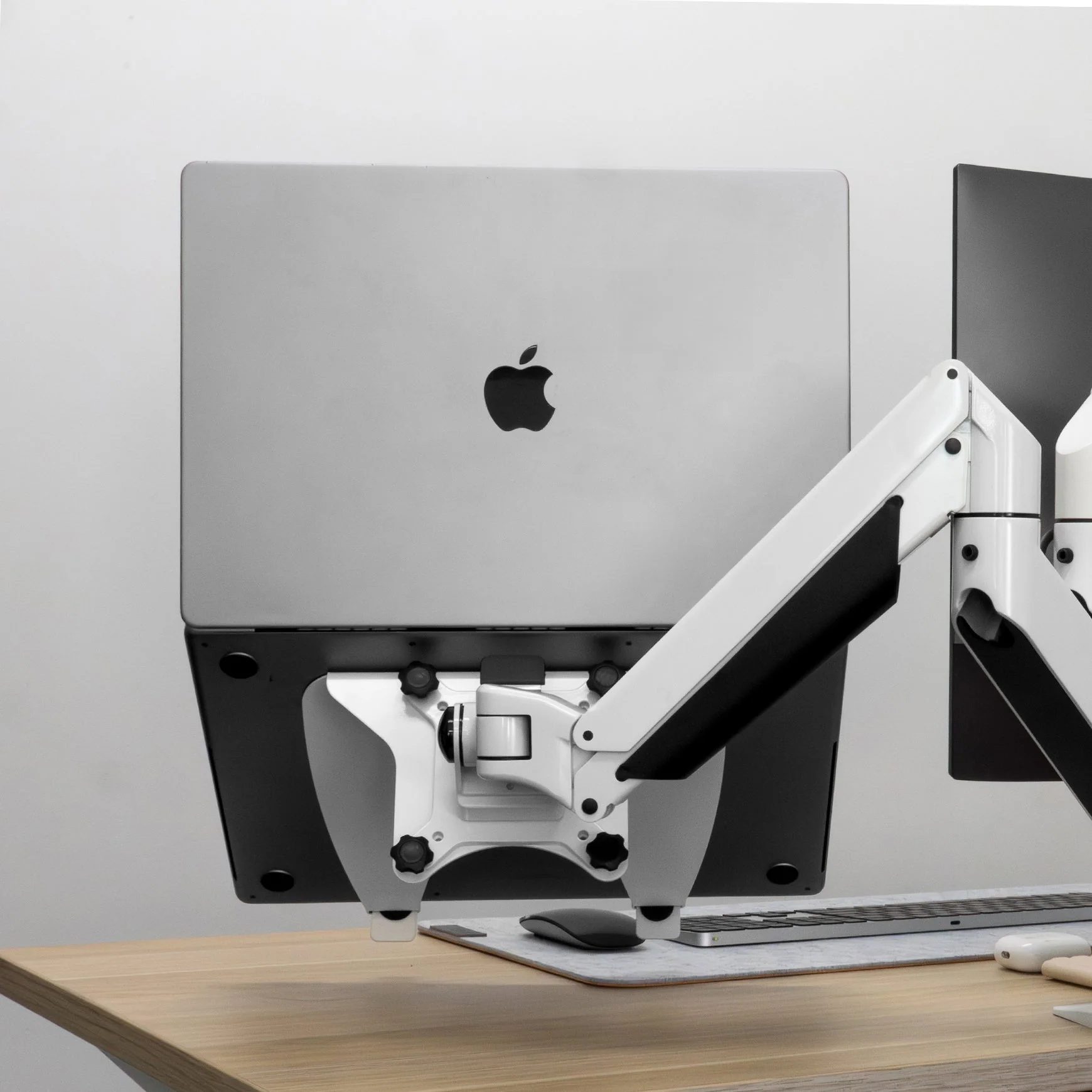 Desky Universal Laptop Mount - White - Image 4