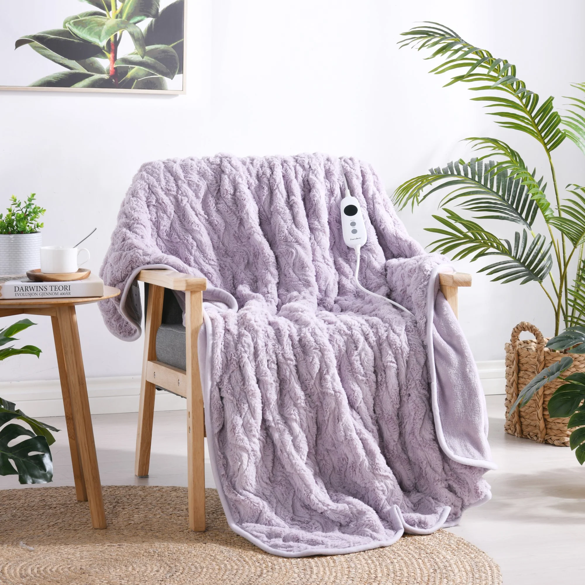 Dreamaker 500gsm Faux Fur Electric Heated Throw Blanket [130x160cm] (Lavender) - Image 2