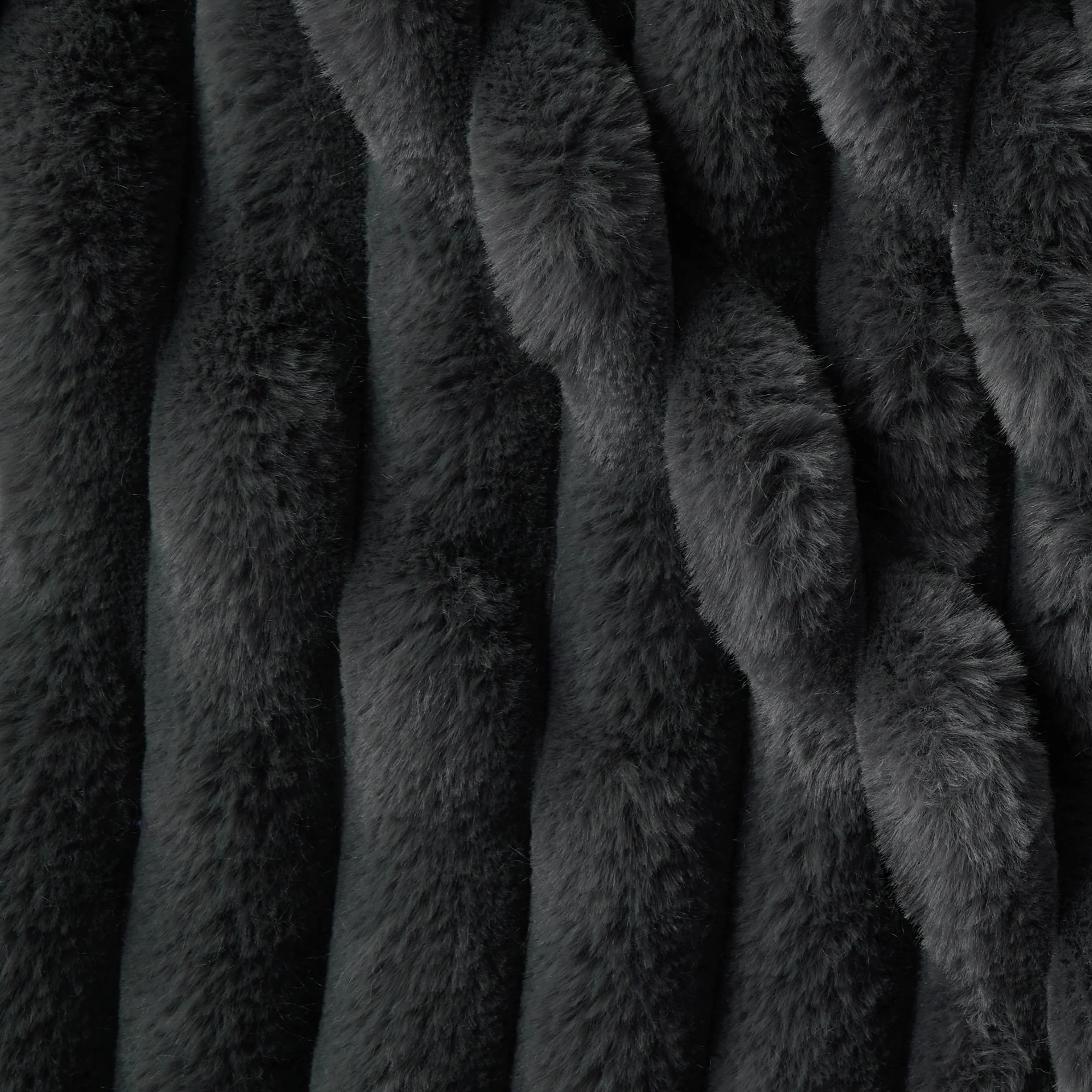 Dreamaker Cirra Chunky Embossed Fleece Heated Throw [180x200cm] (Charcoal) - Image 4