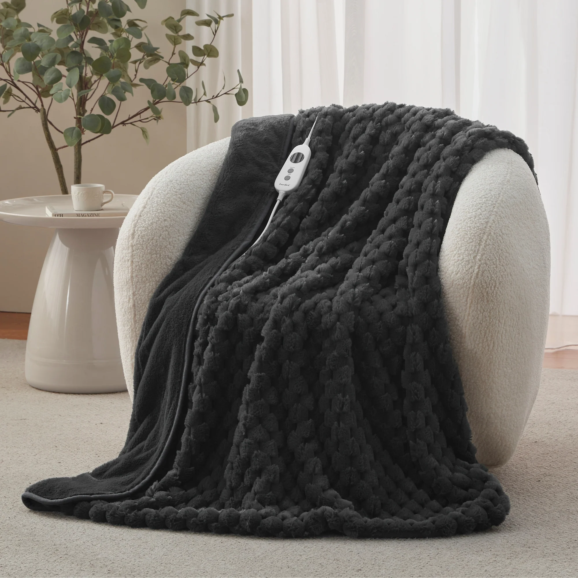 Dreamaker Emmett Textured Faux Fur Heated Throw [130x160cm] (Charcoal) - Image 2