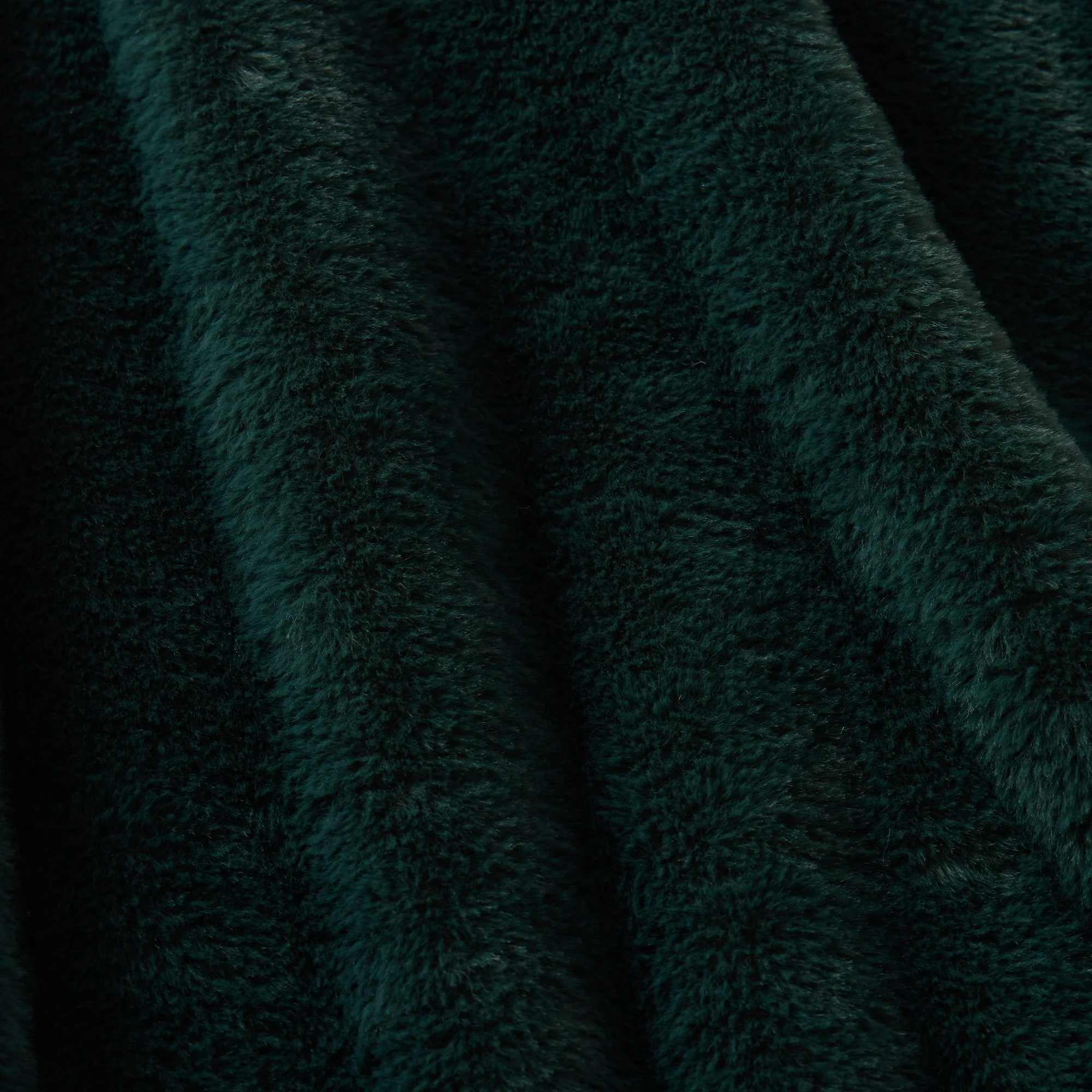 Dreamaker Emmett Textured Faux Fur Heated Throw [180x200cm] (Deep Teal) - Image 6