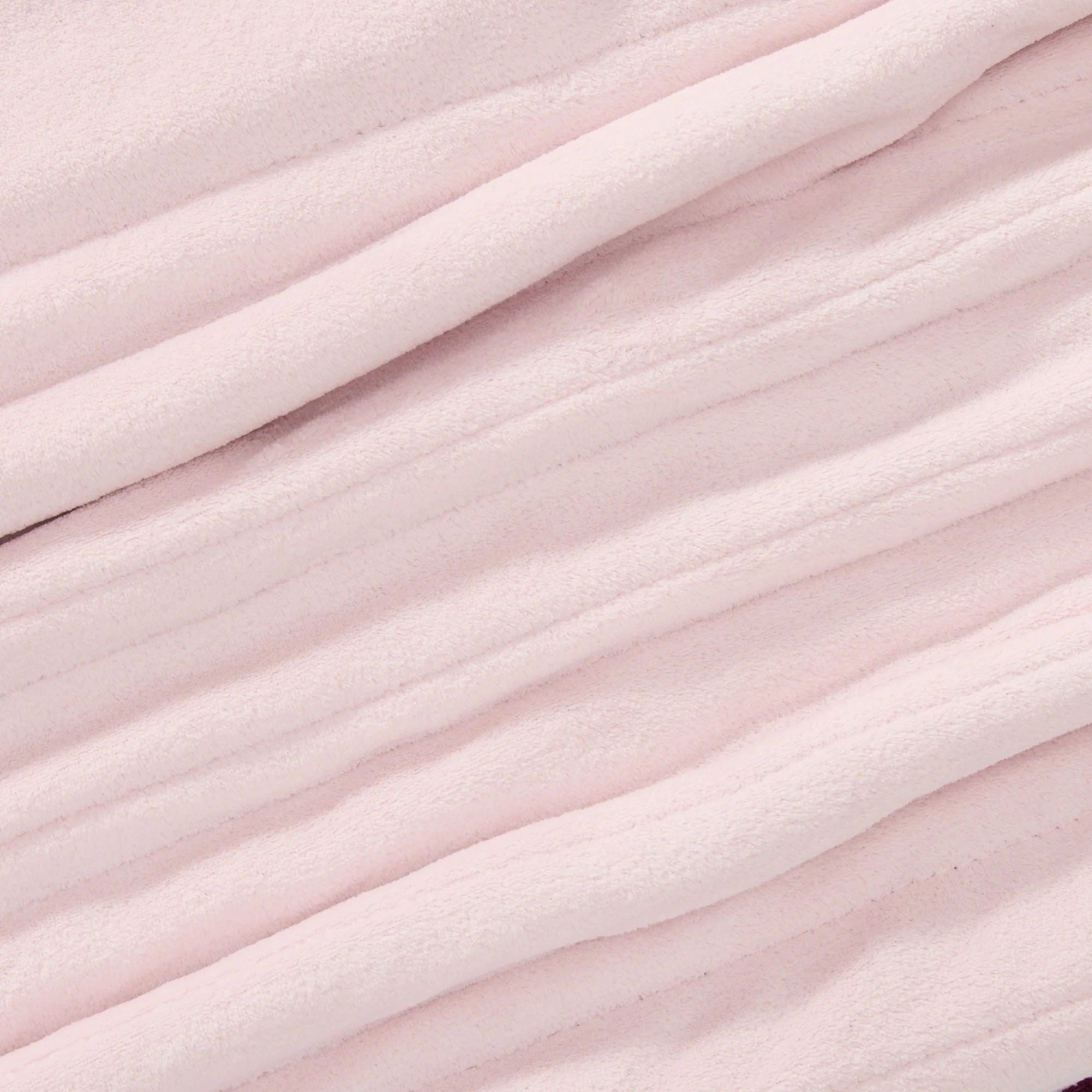 Dreamaker Eve Reversible Sherpa and Coral Fleece Heated Throw [180x200cm] (Cherry/Blush) - Image 5