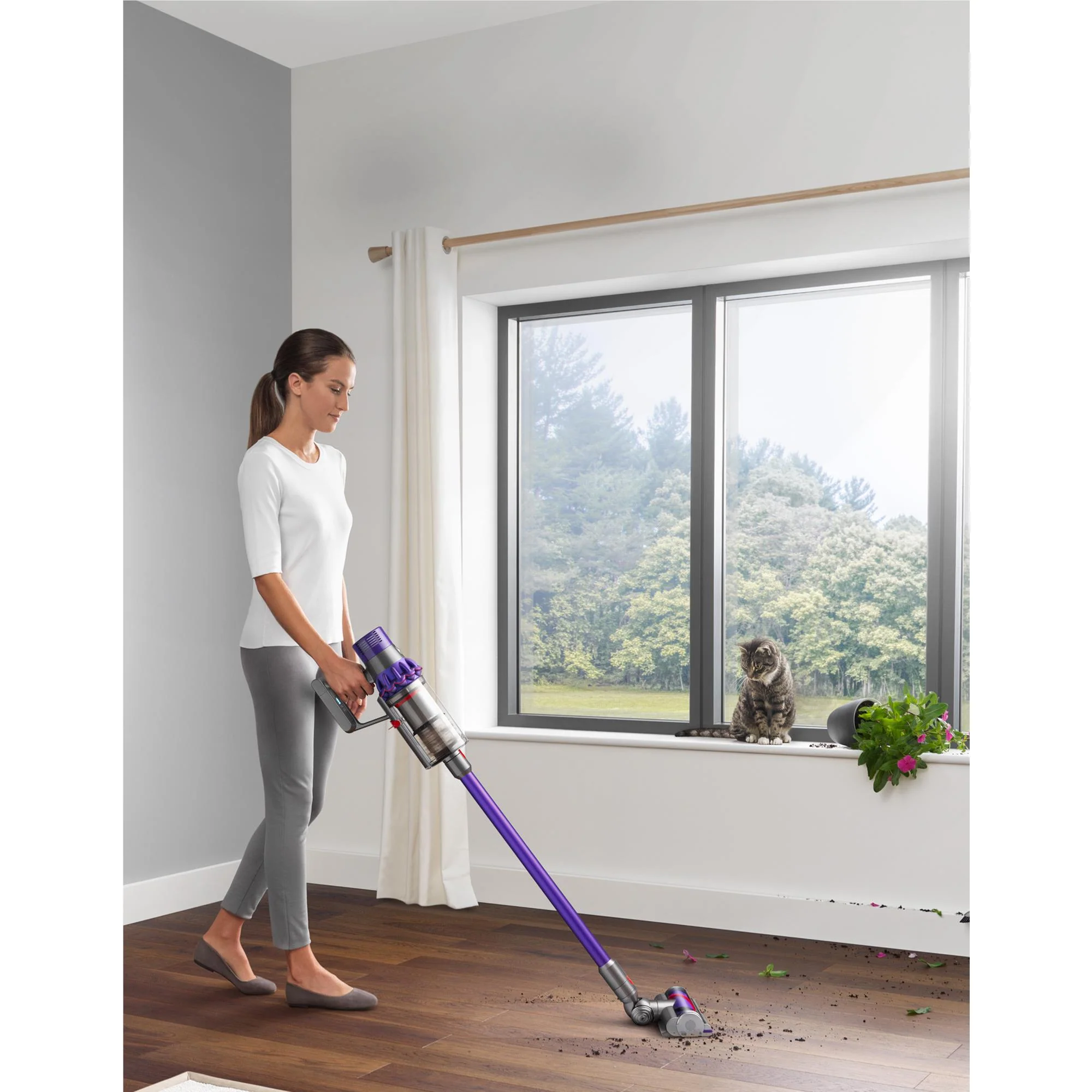 Dyson Cyclone V10 Stick Vac - Image 2