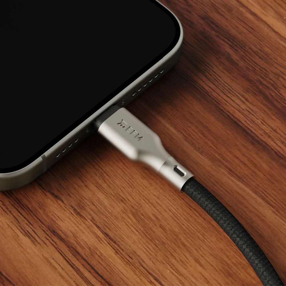 EFM 140W Pro Power and Data USB-C Cable - With 2M Braided Cable - Black - Image 4