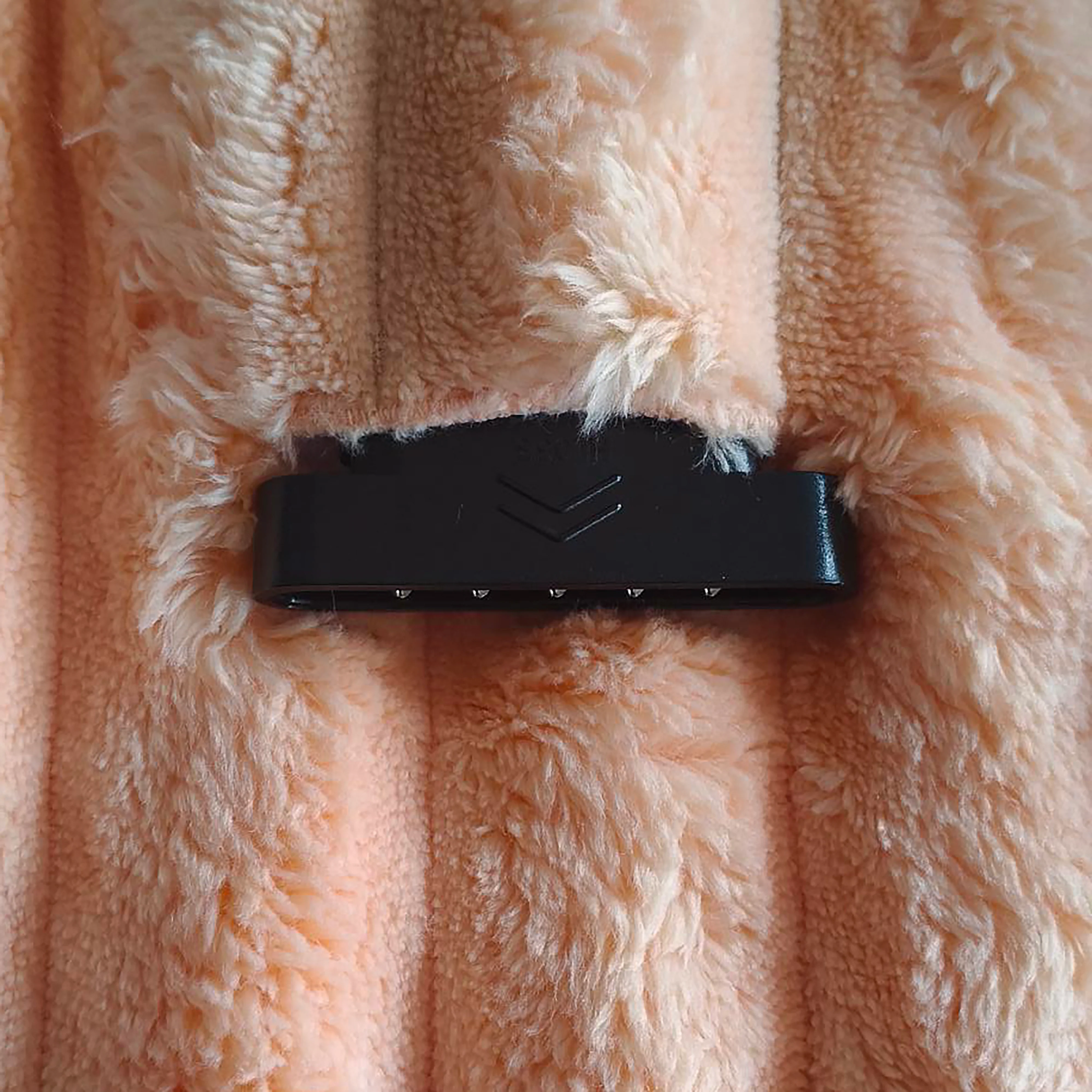 ELLE Heated Throw Blanket (Apricot Wash) - Image 6