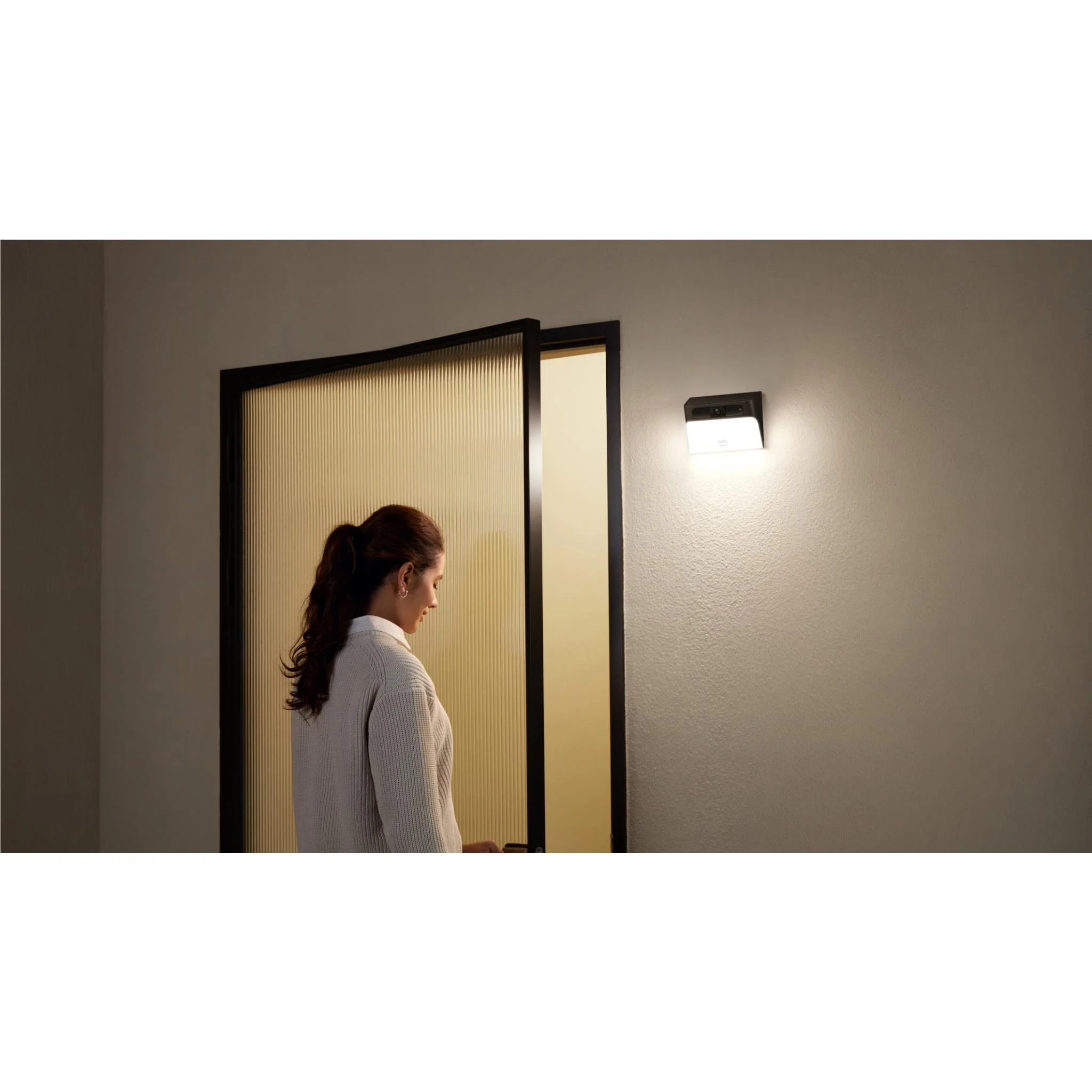 Eufy Security S120 Solar Wall Light & Camera - Image 3