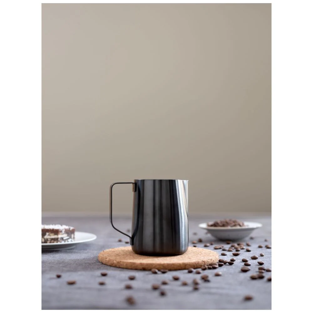 Euroline Stainless Steel PVD Milk Jug for Frothing Coffee Making 600ml (Black) - Image 3