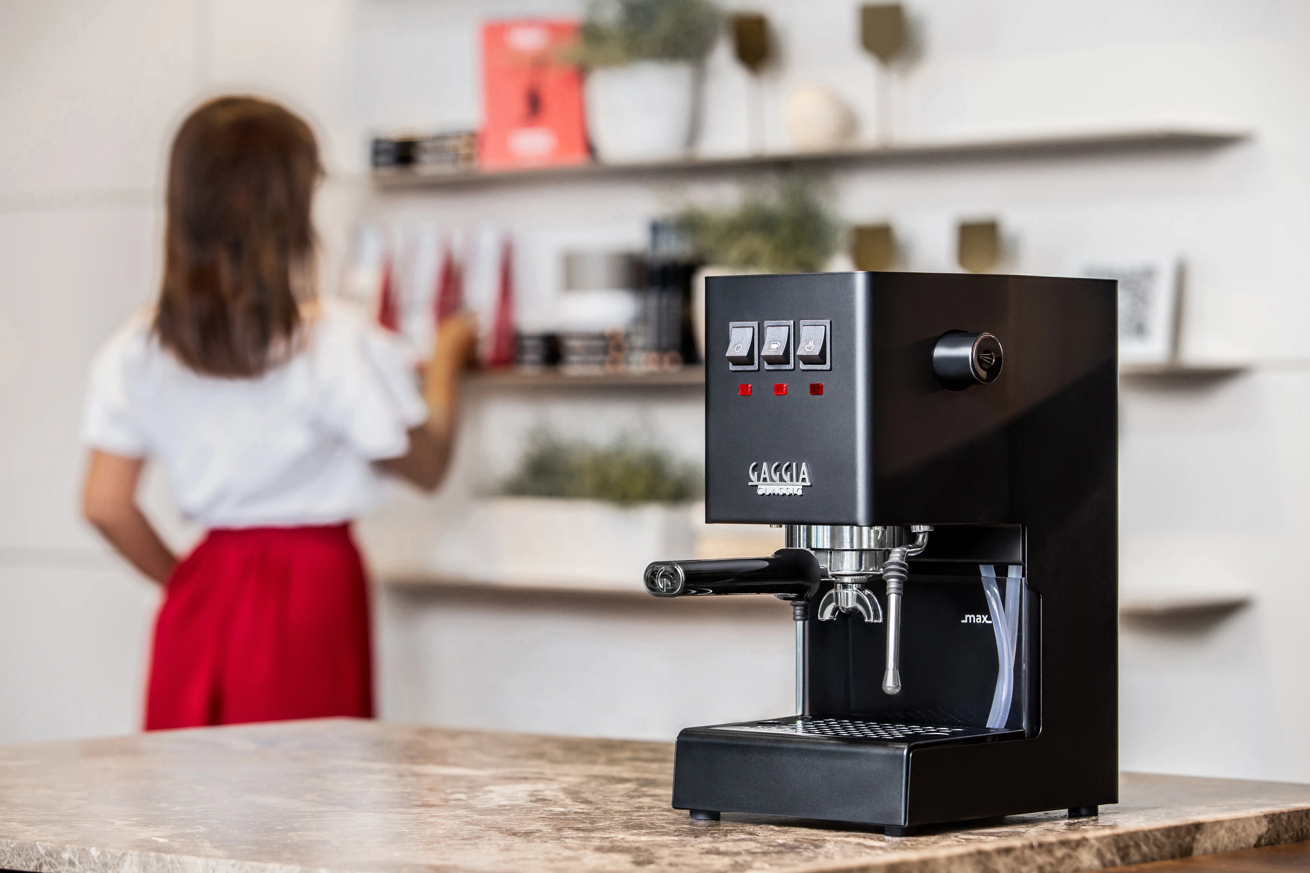 Gaggia Classic E24 Coffee Machine (Black) - Image 2