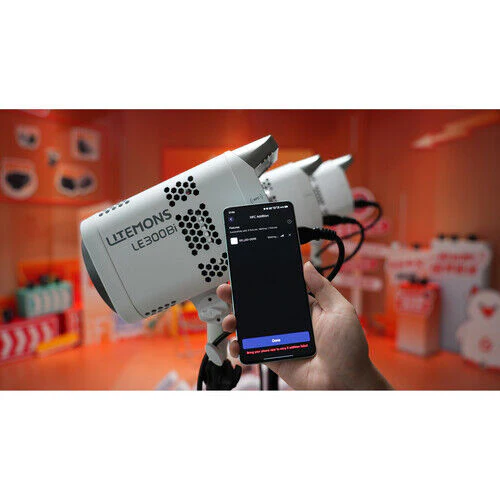 Godox Litemons LE300Bi Bi-Color LED Monolight (White) - Image 4