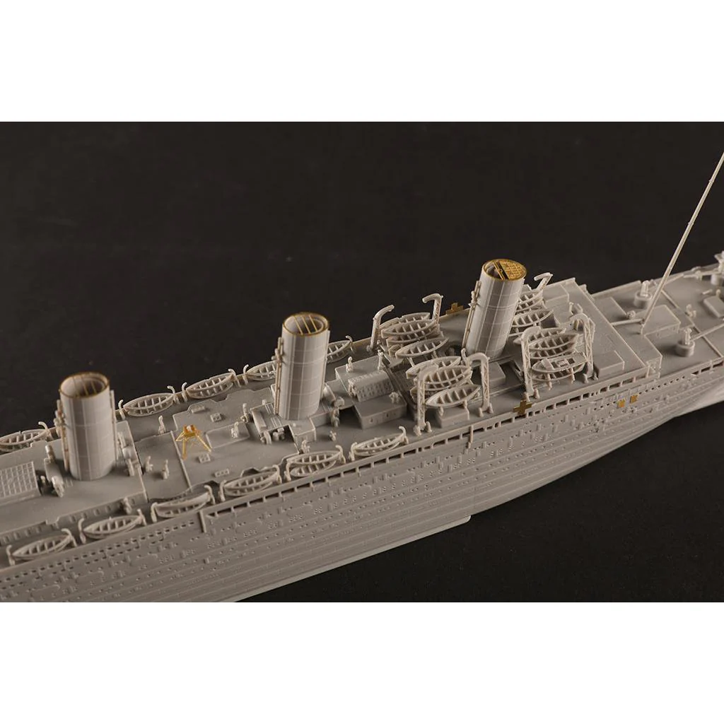 Hobby Boss 1/700 Britanic Plastic Model Kit - Image 6
