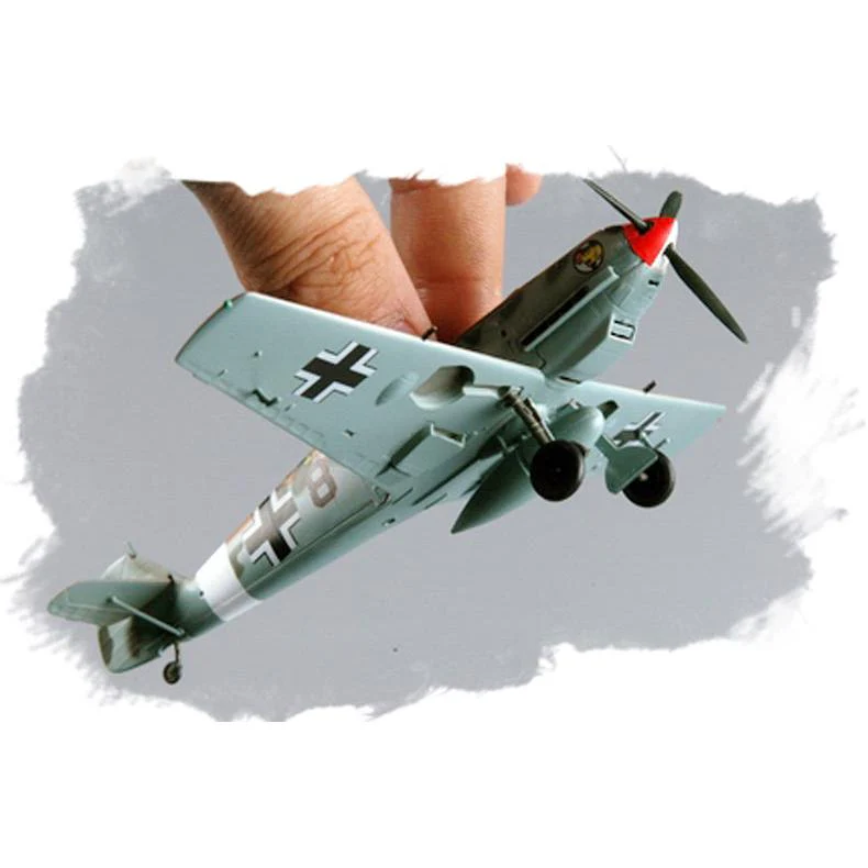 Hobby Boss 1/72 BF109E-4/7 Plastic Model Kit - Image 4
