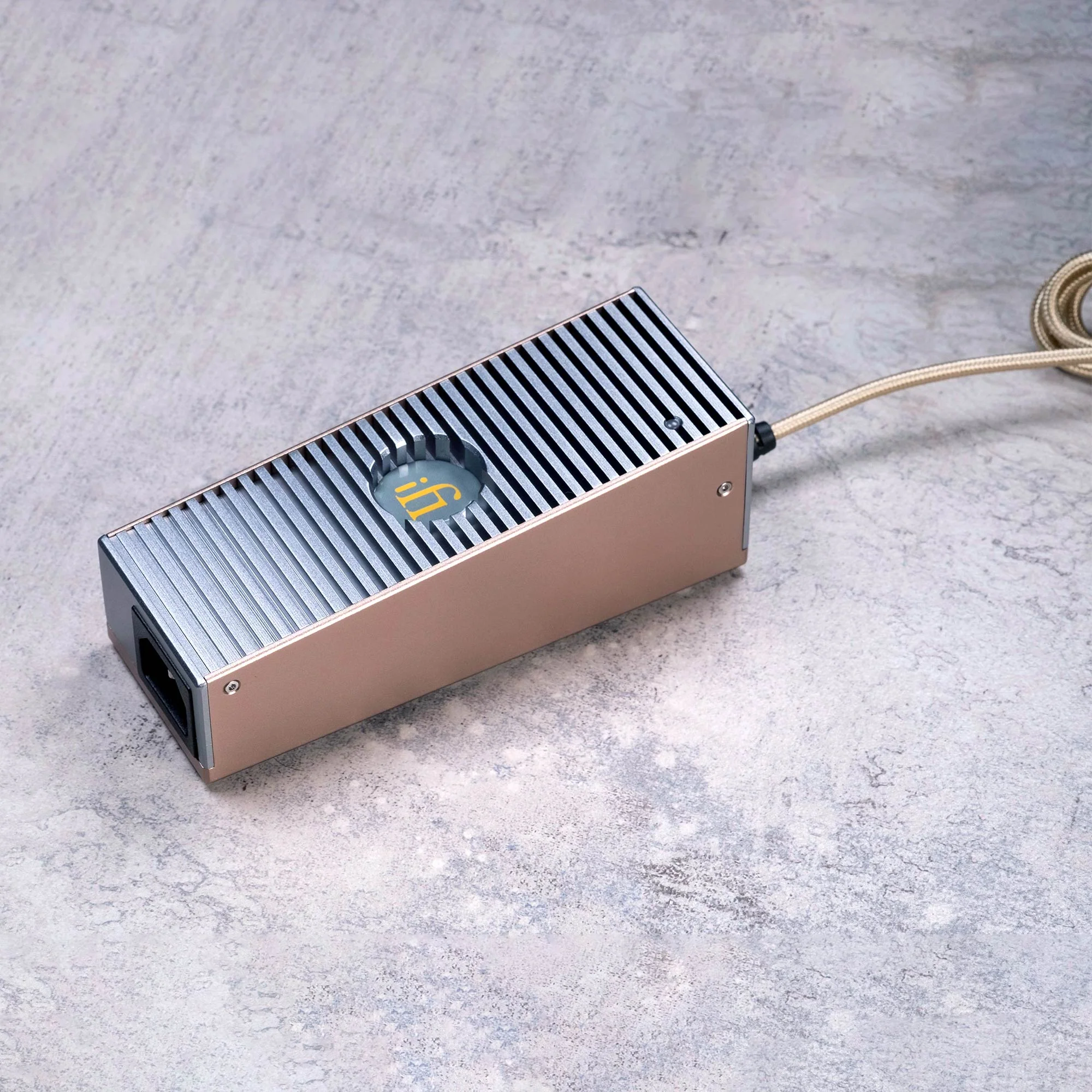 iFi iPower Elite 15V - Image 2