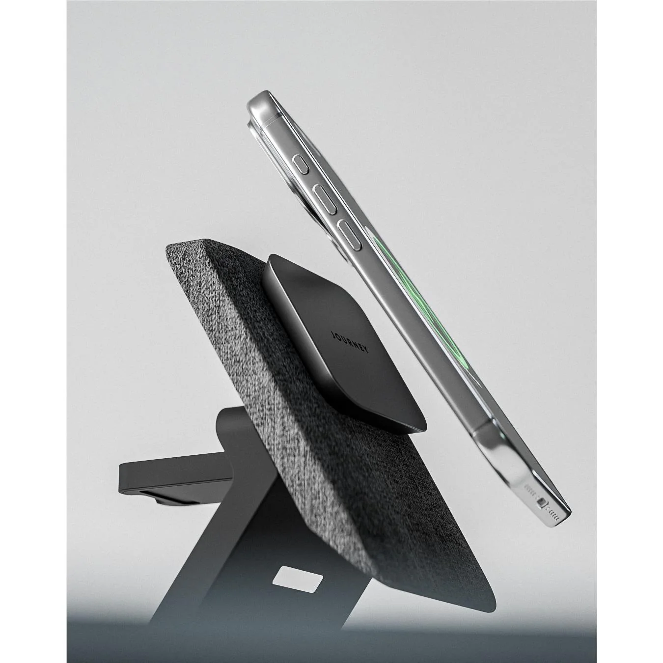 Journey Summit Ultra 3-in-1 Qi2 25W Wireless Charger (Black) - Image 10