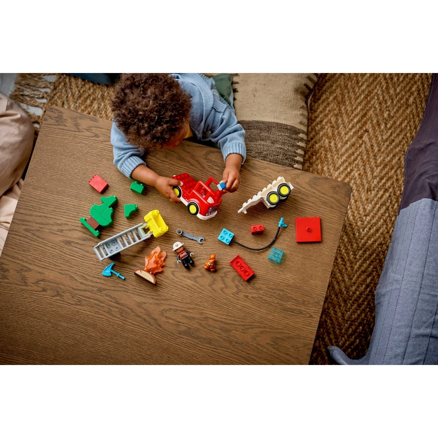 LEGO 10473 Fire Truck with Hose and Firefighter - Duplo - Image 9