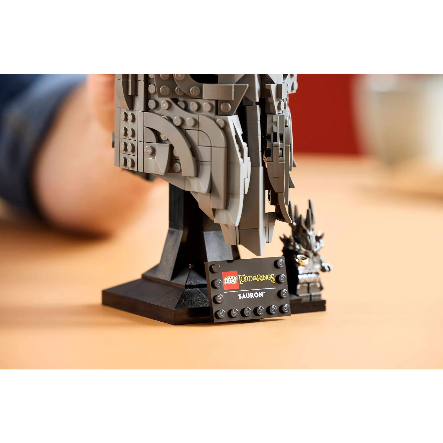 LEGO 11373 The Lord of the Rings: Sauron's Helmet - Icons - Image 9