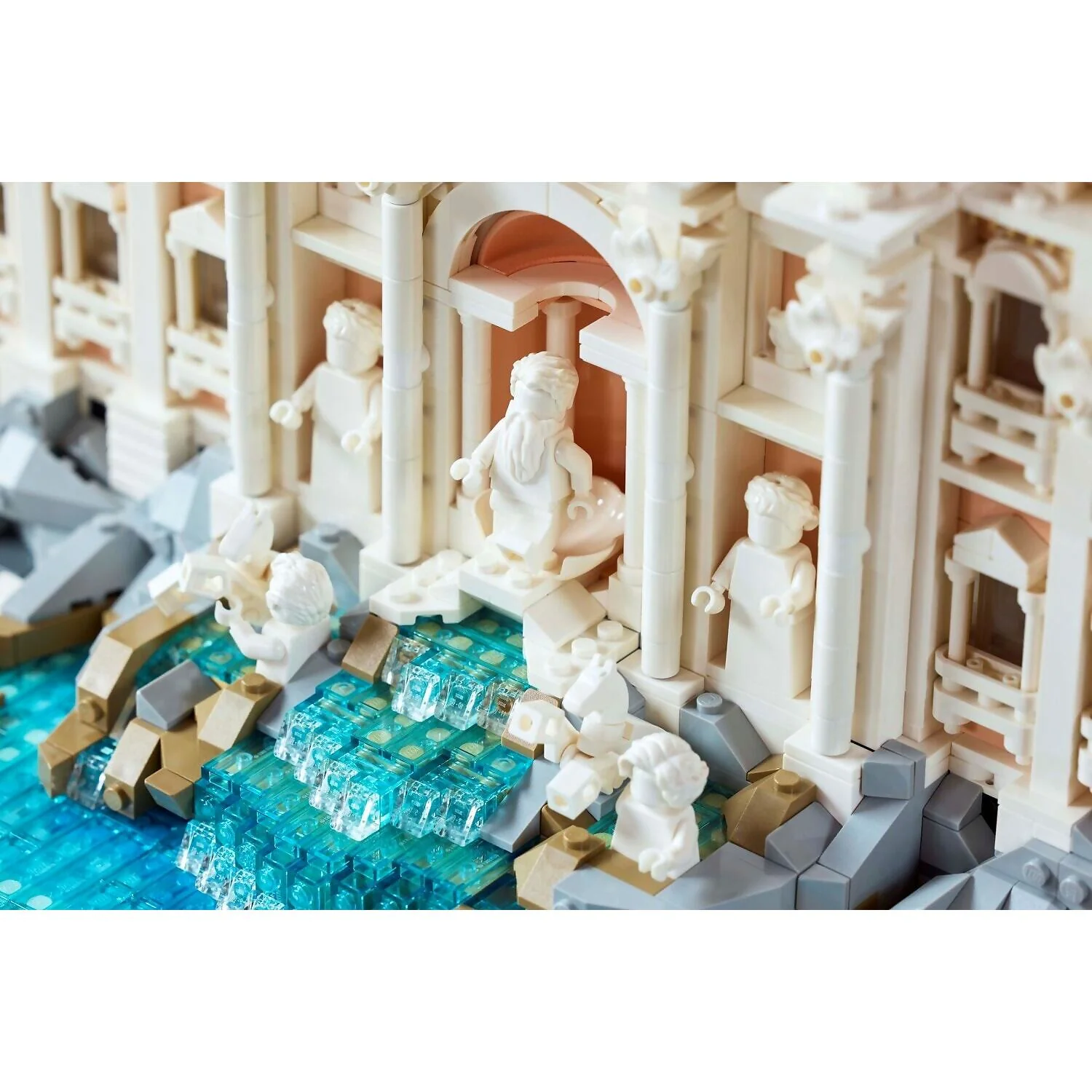 LEGO 21062 Trevi Fountain - LEGO Architecture - Image 7