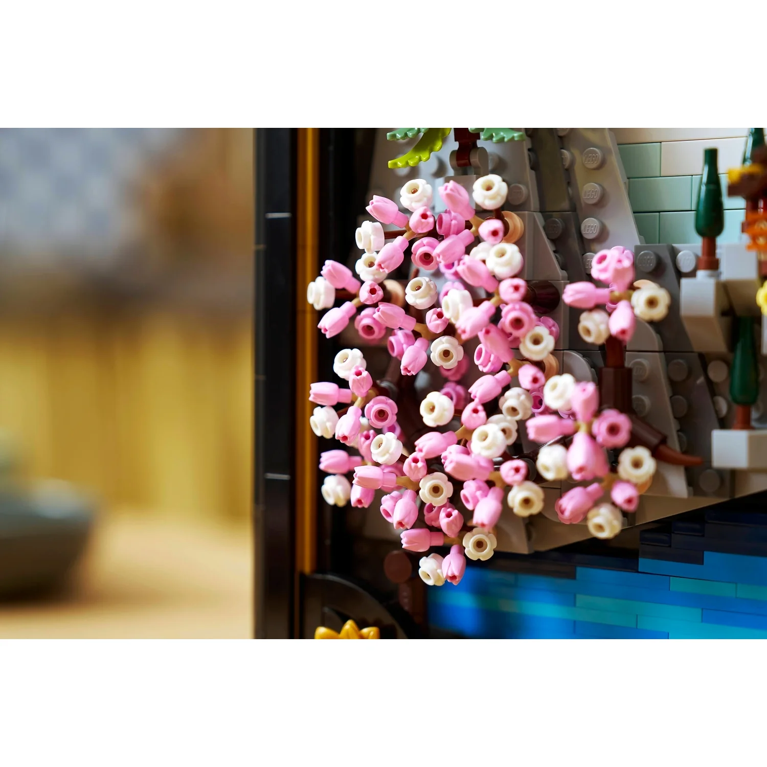 LEGO 31218 Japanese Cherry Blossom Landscape - Art - Image 9