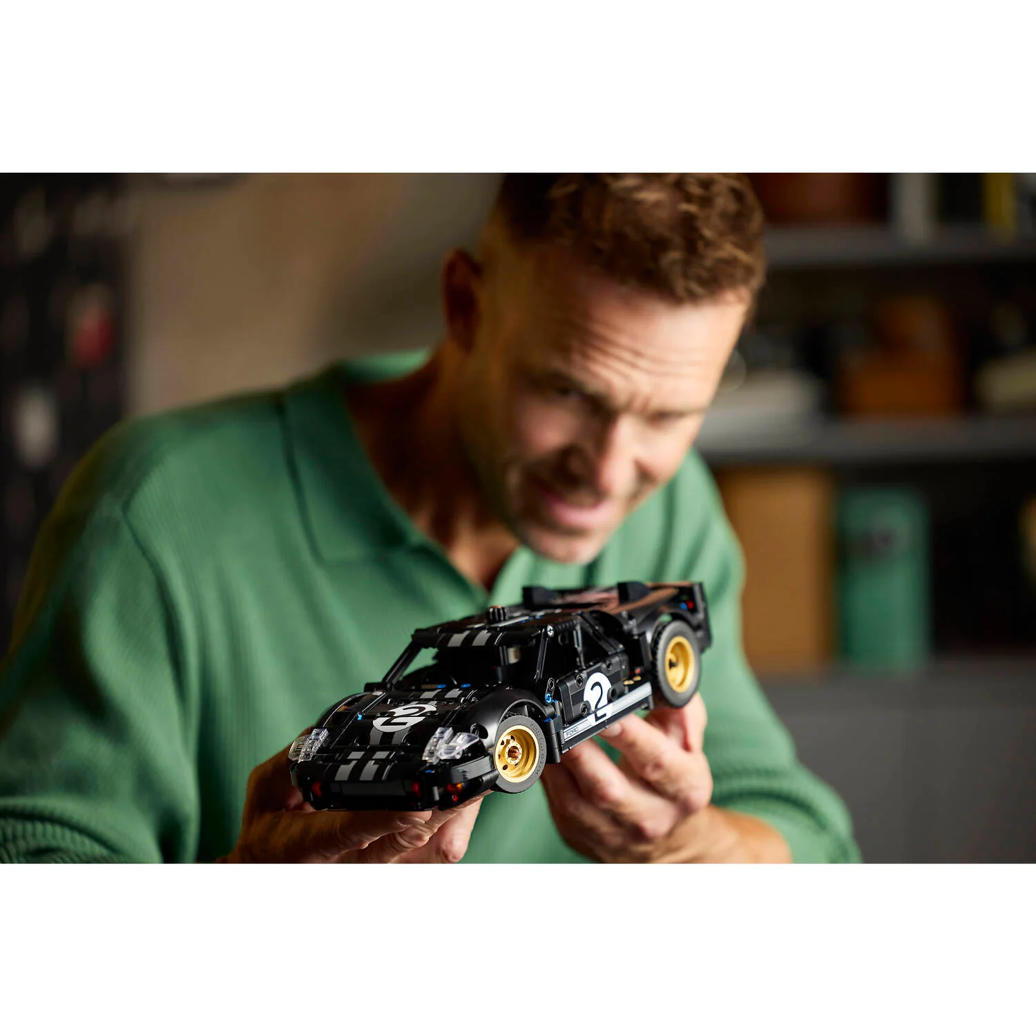 LEGO 42223 1966 Ford GT40 MKII Race Car - Technic - Image 8